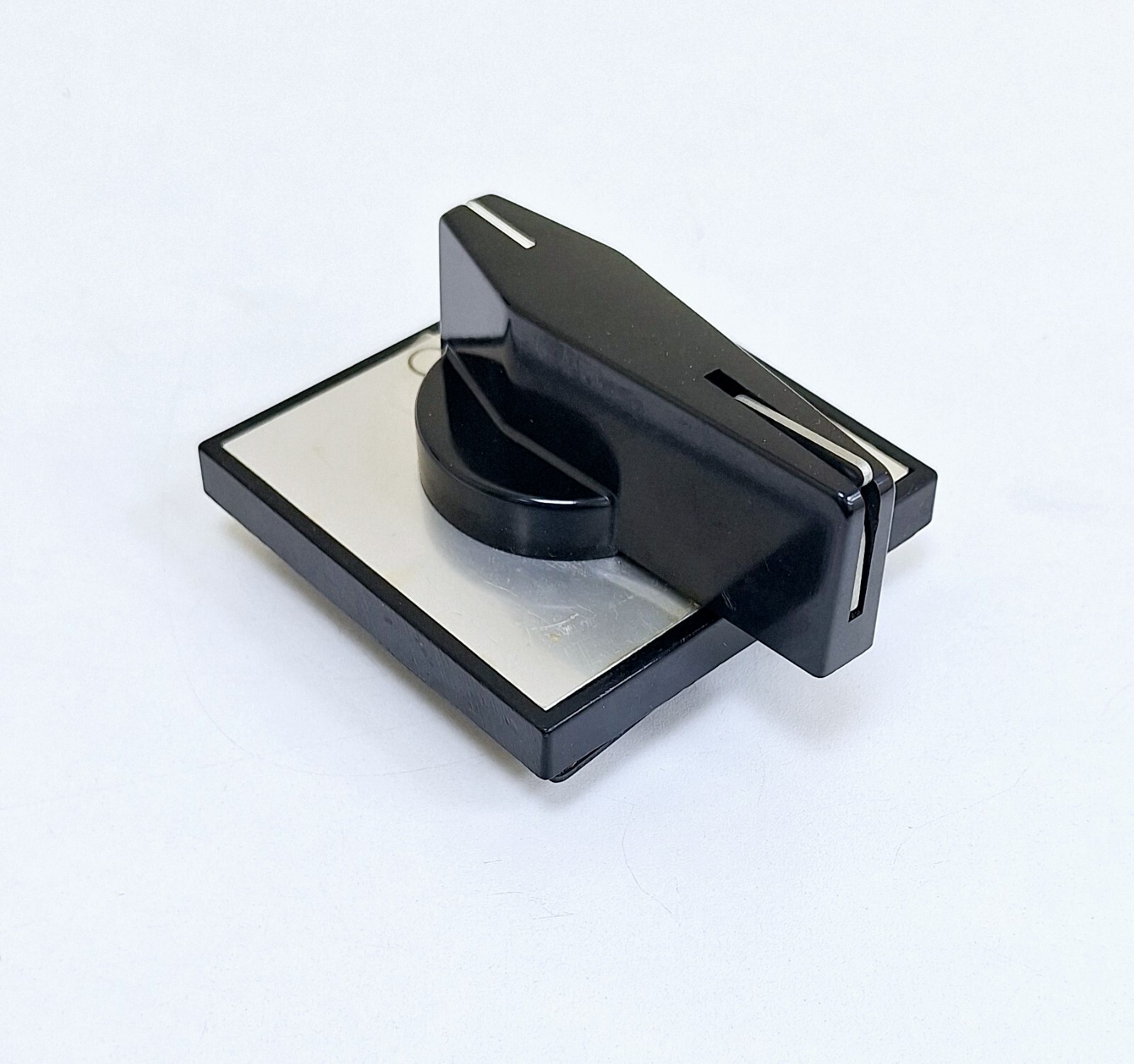 Siemens 8UC4 / 204-0LB01 MCC Type Handle Mechanism