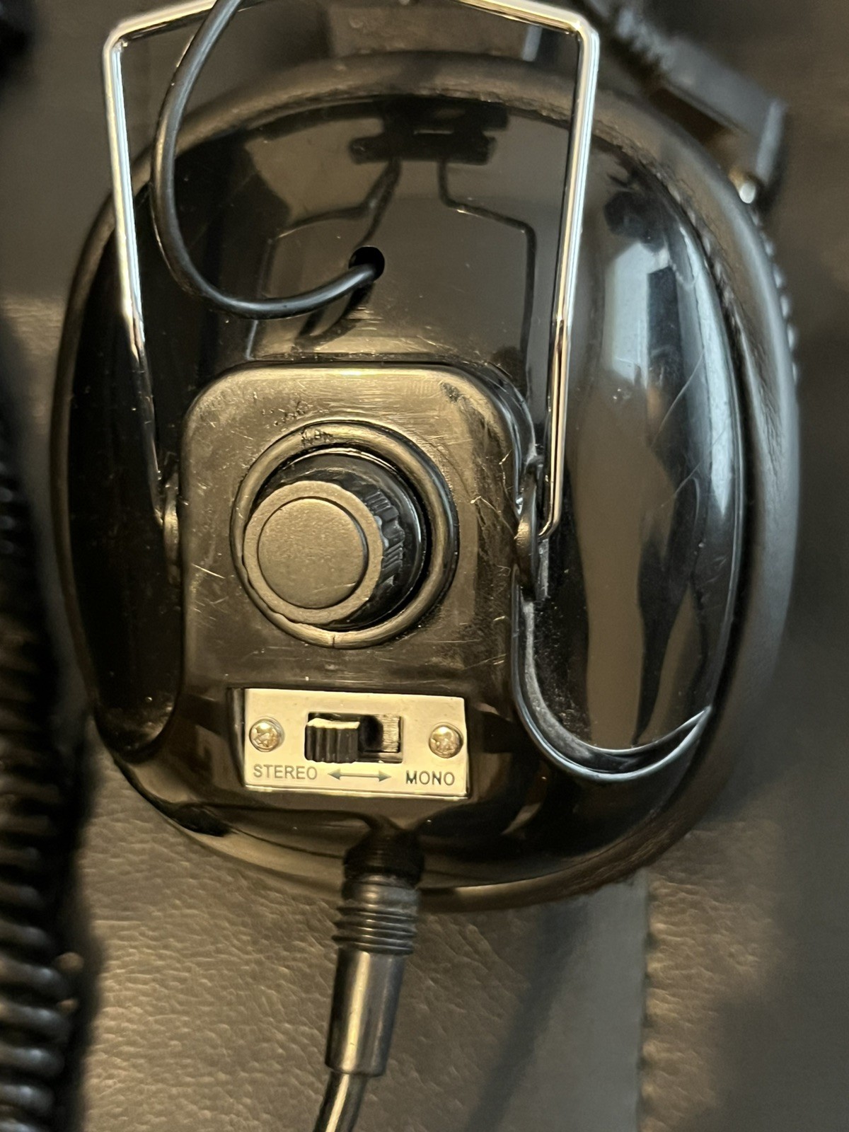 Headphones with Mono and Stereo Switch Volume Control Knobs Included 1/4 in Jack