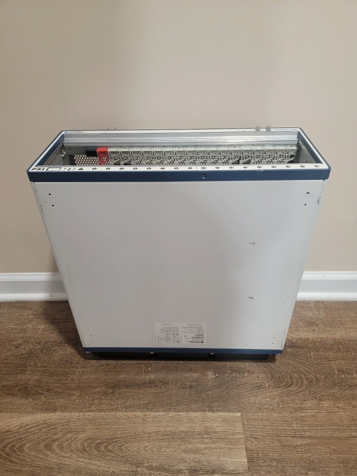 National Instruments NI PXIe-1085 PXIe, 18-Slot Up to 12 GB/s PXI Chassis USED