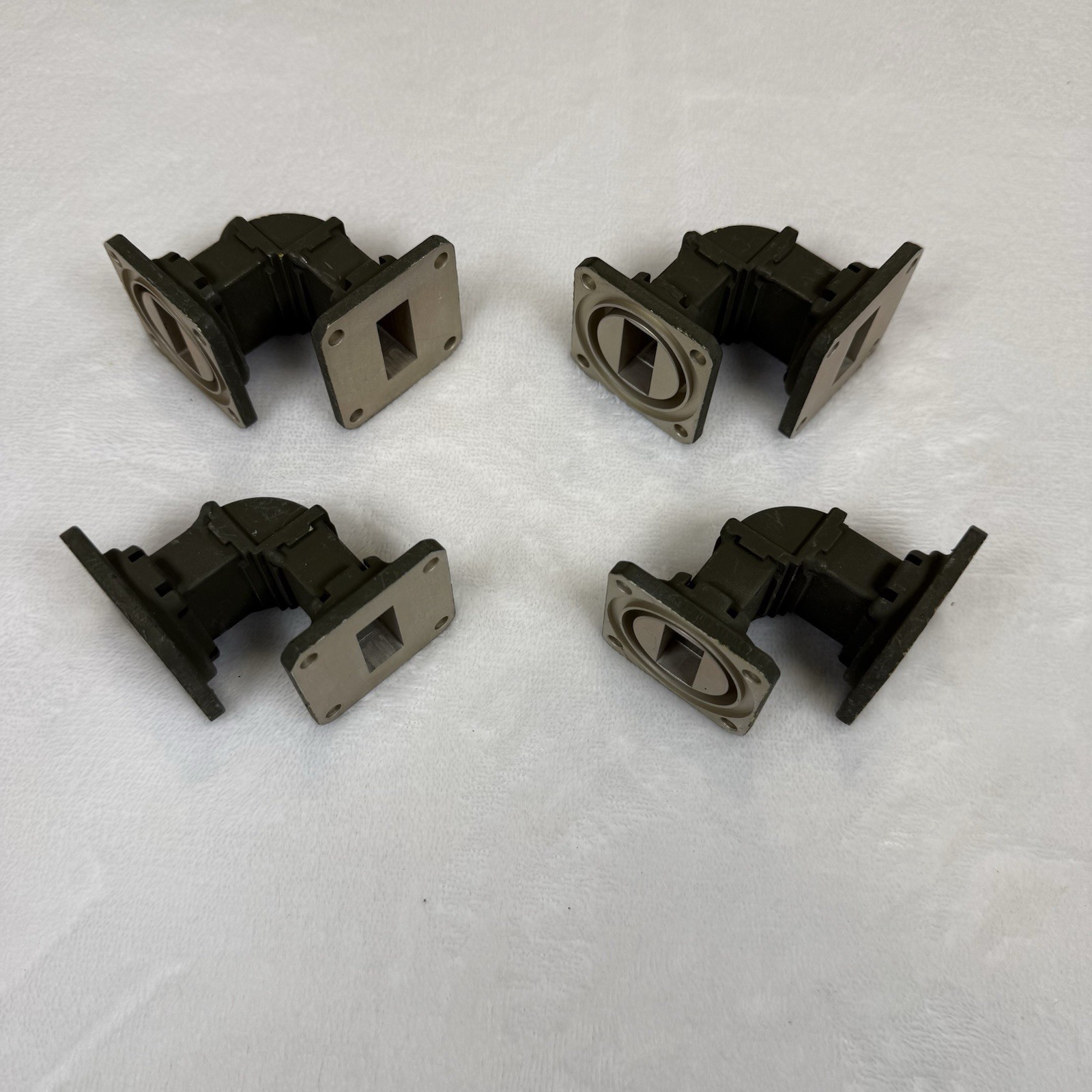 Lot of 4 Rectangular Waveguide 90° Elbow Bends RF Microwave Waveguide Parts