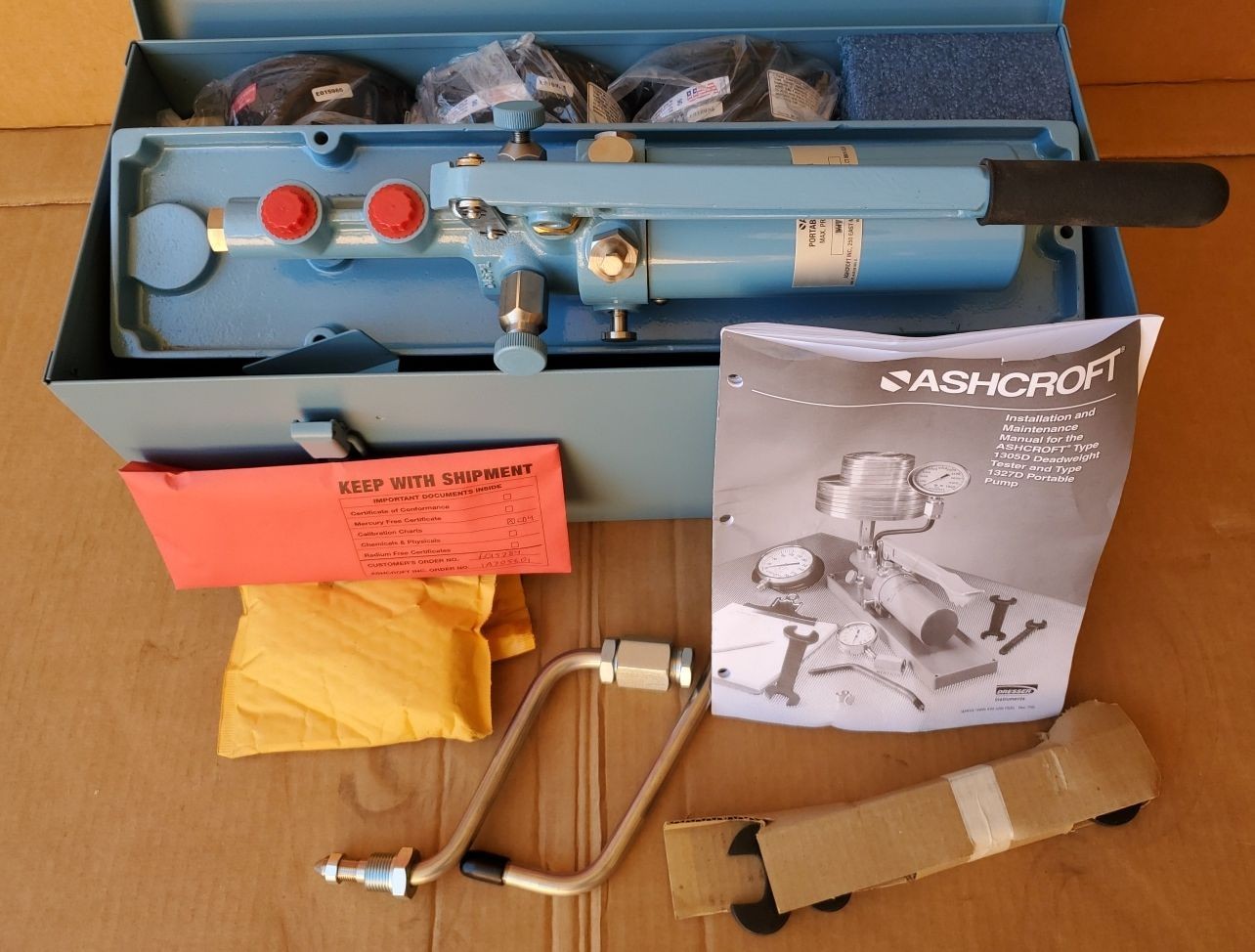 Ashcroft Portable Dead Weight Tester 5,000lb Hydraulic Pressure 1327 DG4-50