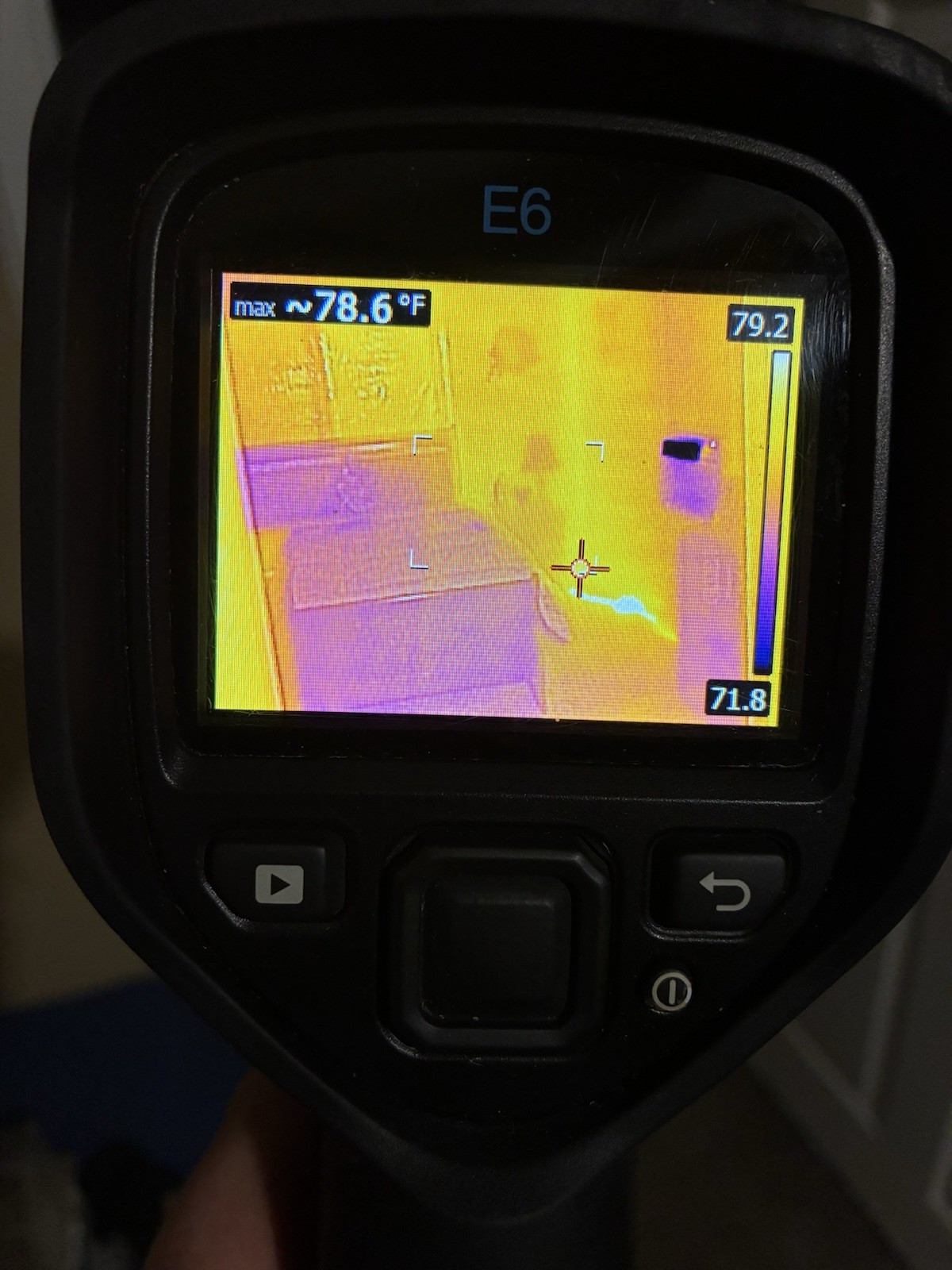 FLIR E6 Handheld Thermal Imaging Infrared Camera Kit w/ Case, Manuals, Charger