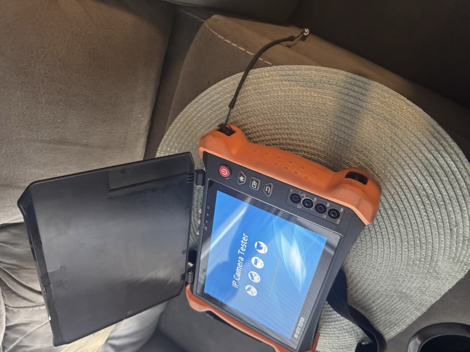 HD CCTV Tester 8″ Touchscreen 2048×1536 IP HDMI TVI AHD CVI CVBS PTZ Cable