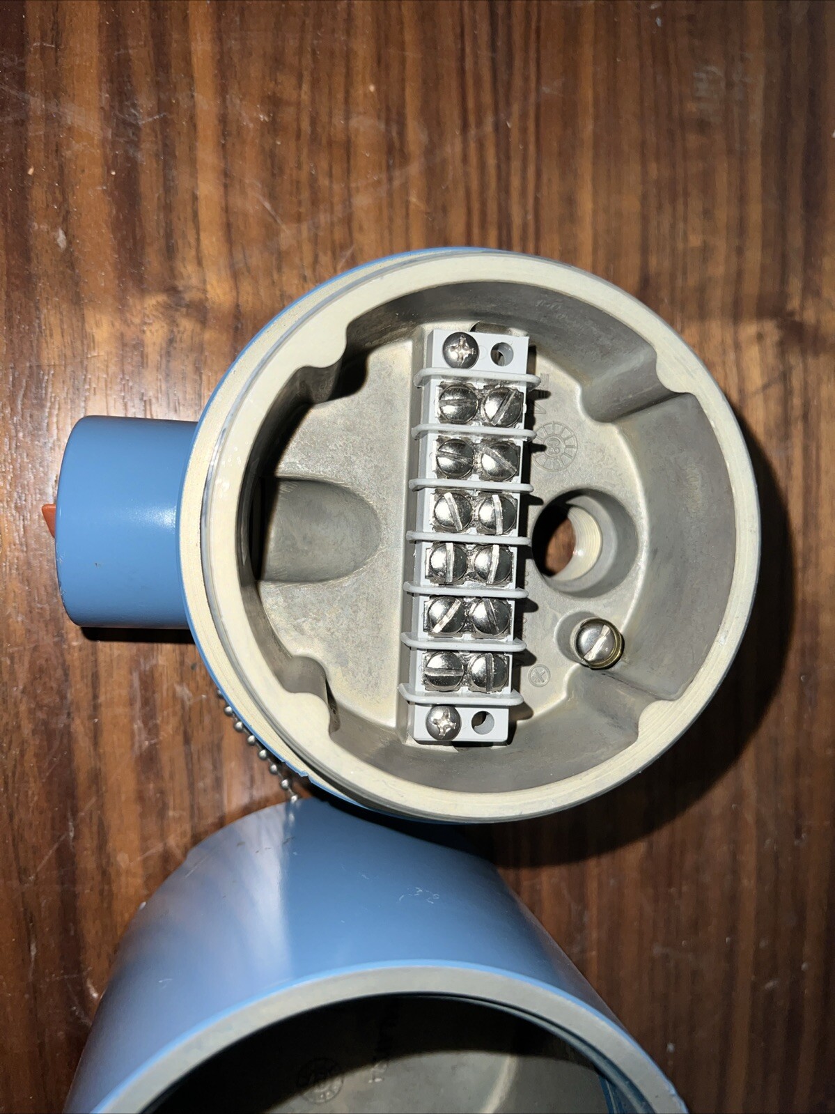 Rosemount Model 79 Connection Head, Located In Mexico