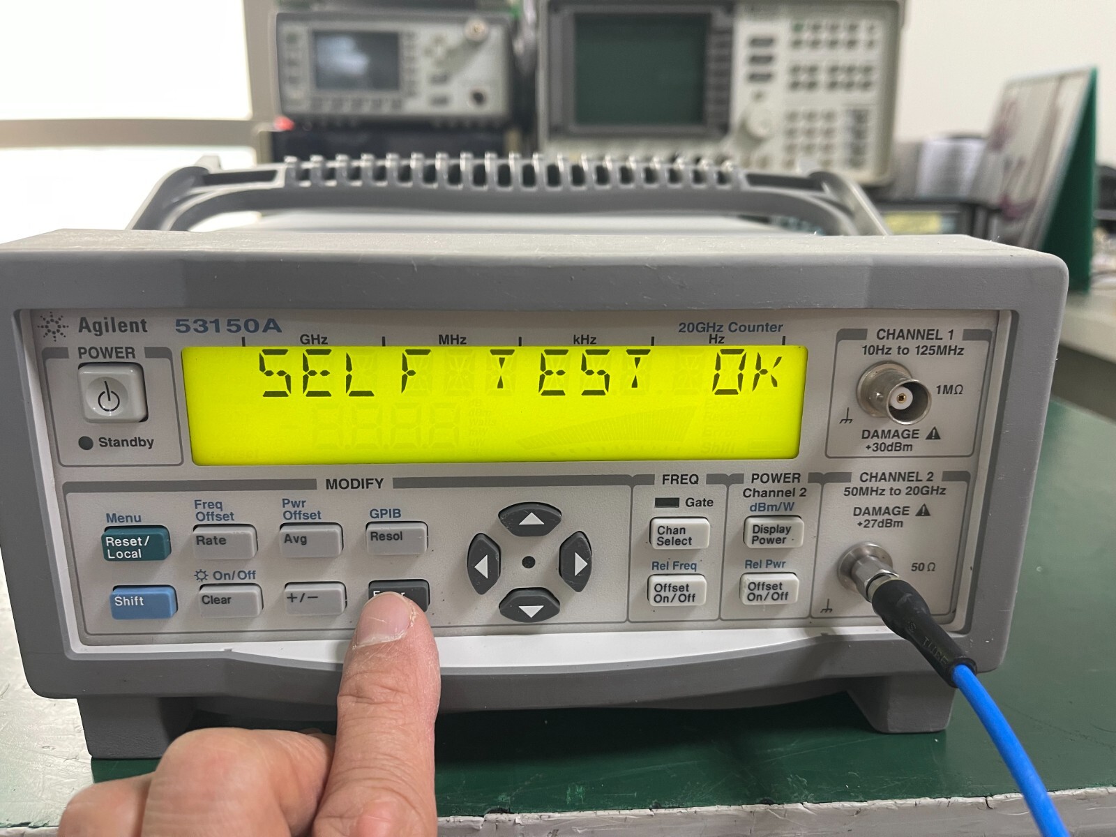 Agilent Keysight 53150A 10Hz-20GHz CW Microwave Frequency Counter _1097