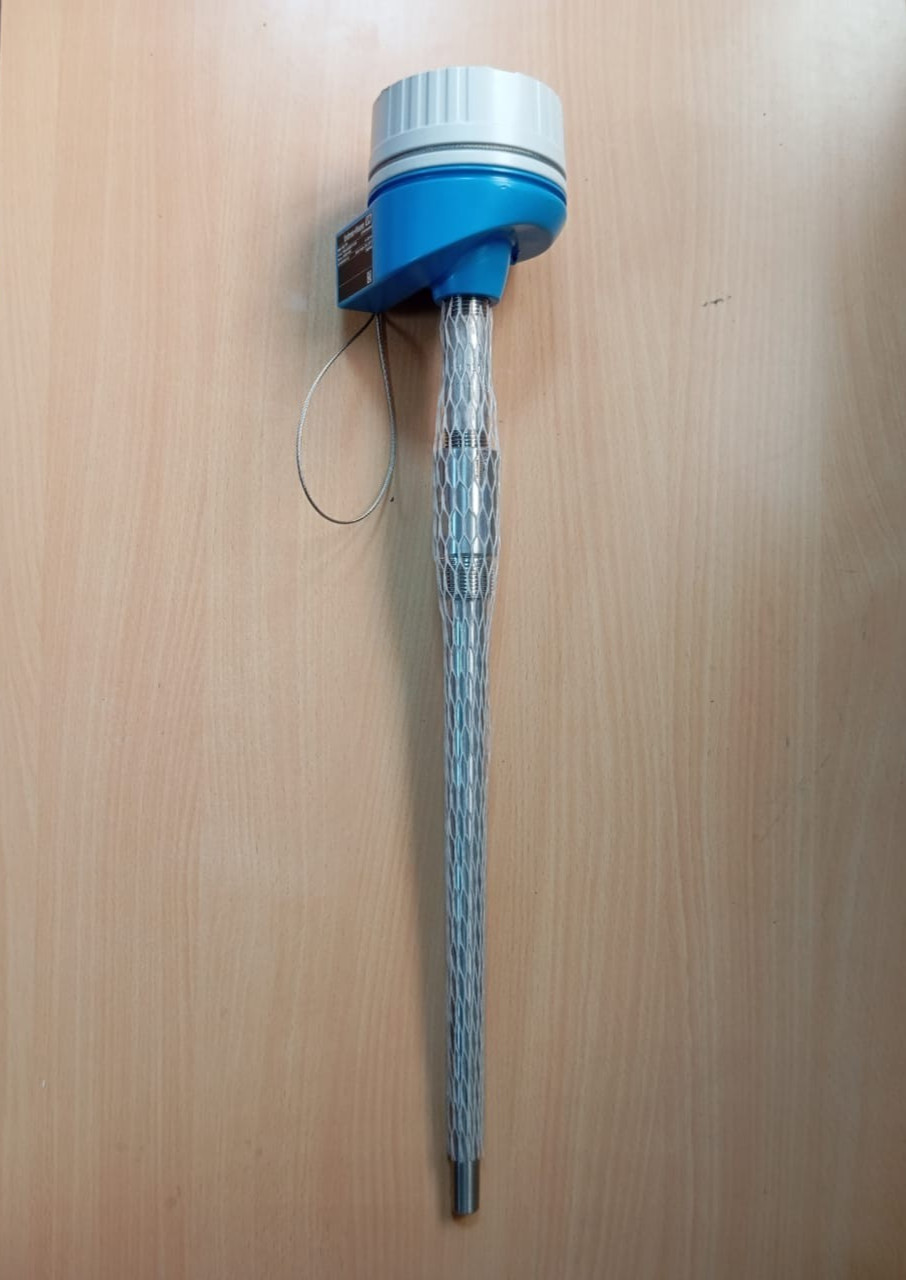 Endress+Hauser / Resistance Thermometer / TR66-ADABD1X11CA0 / U=300mm, -200/600C