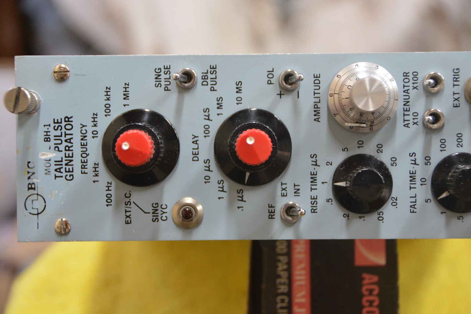 BERKELEY NUCLEONICS BNC BH-1 TAIL PULSE GENERATOR, TESTED