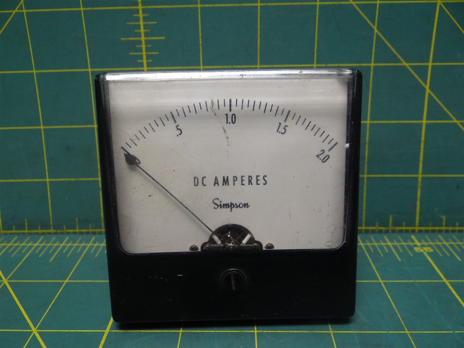 Simpson Electric Company 0-2.0 DC Amperes Panel Meter Rectangular Rounded Edges