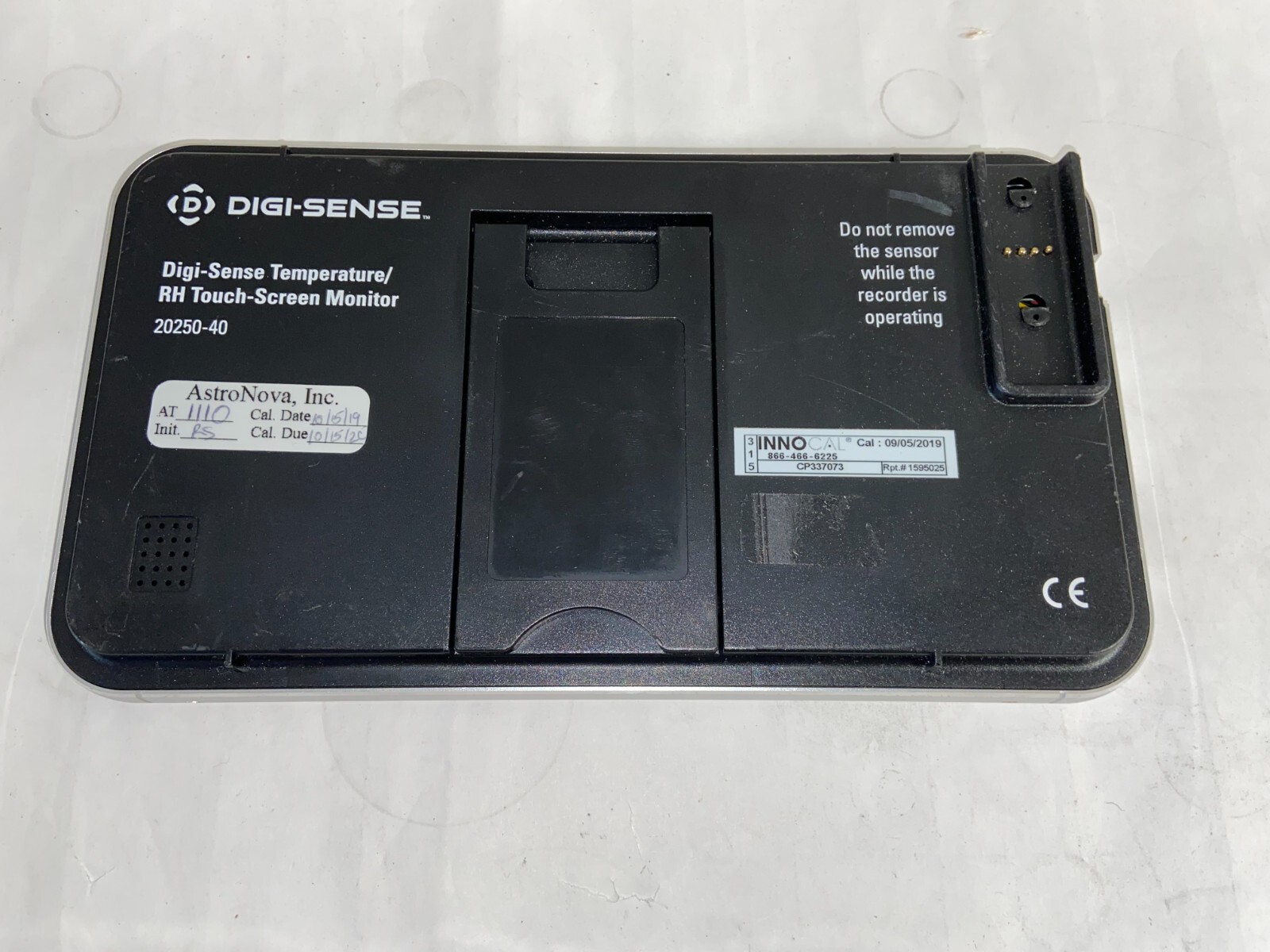 Digi-Sense 20250-40 Temperature/RH Touch Screen Recorder – New – Open box