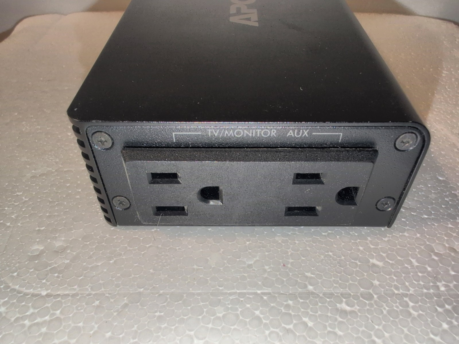 APC C2 power filter with 2 AC/V type outlets 120V 12A/Tested Working