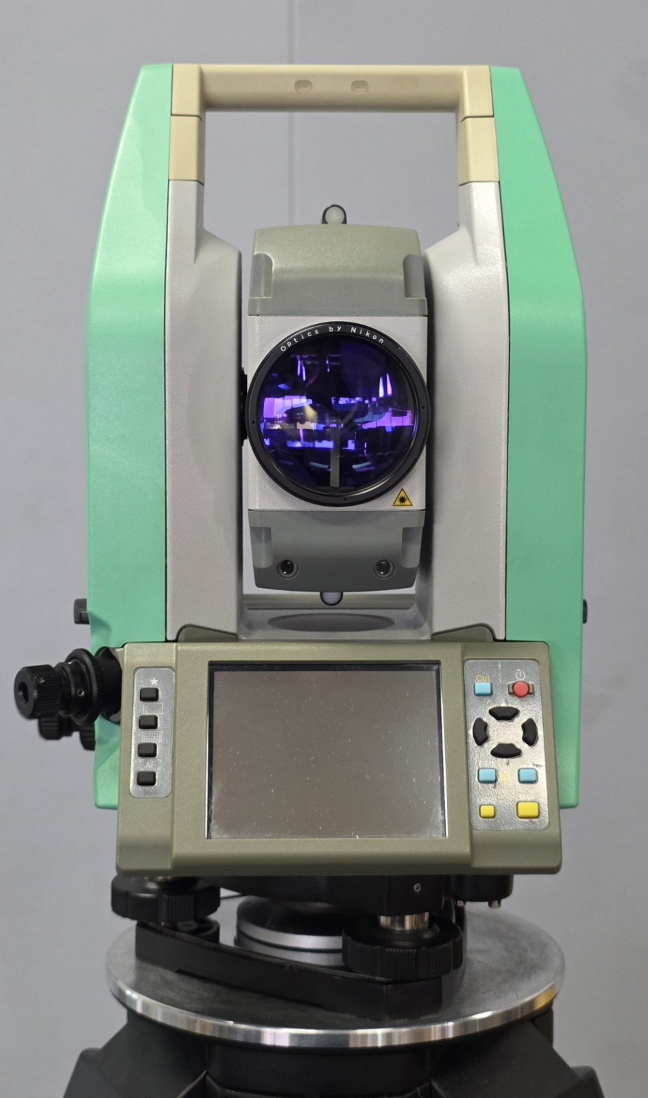 Nikon XF 3″ AutoFocus Reflectorless Survey Total Station w/ Survey Pro 6.4