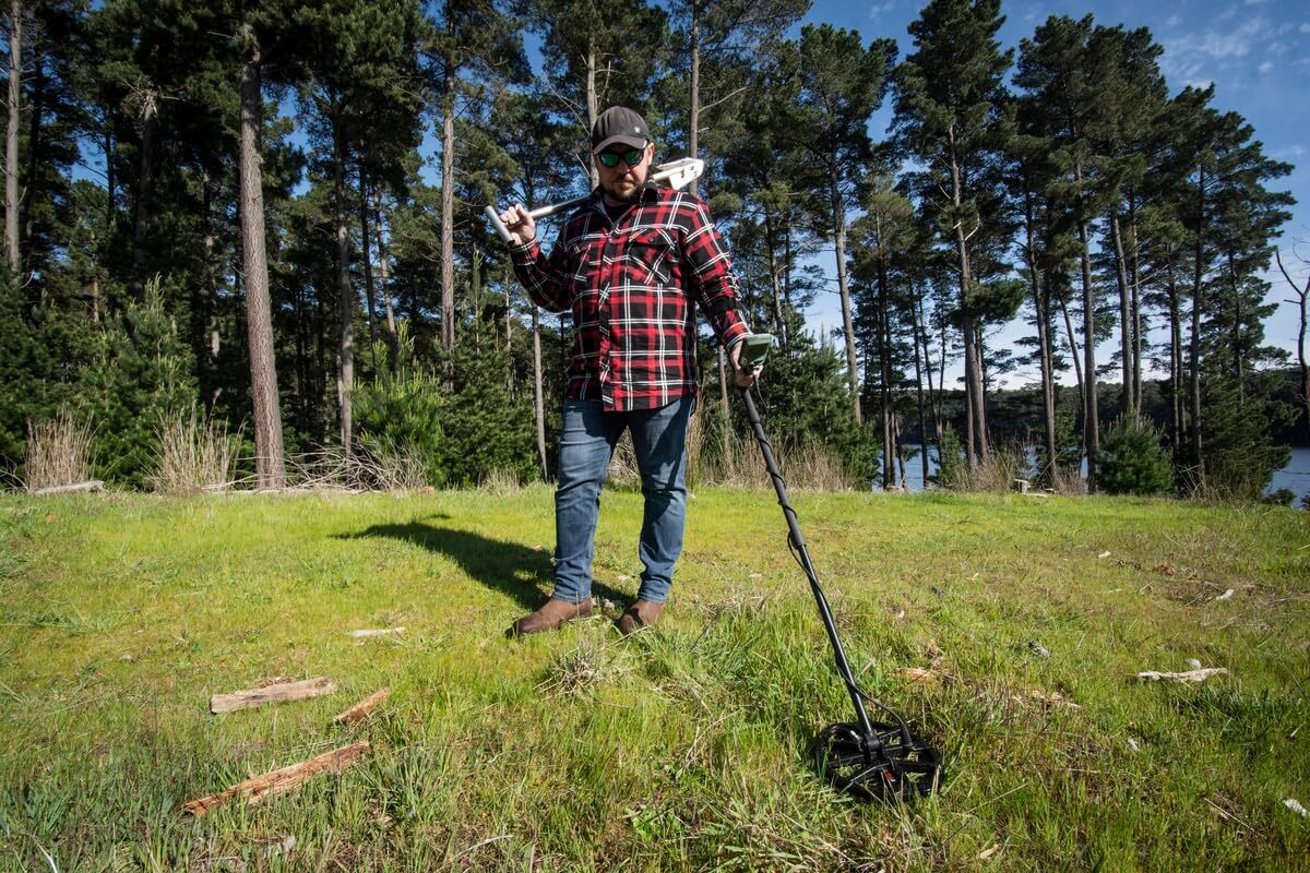 MINELAB X-Terra PRO Waterproof Treasure Metal Detector for Adults (3 Detect Mode