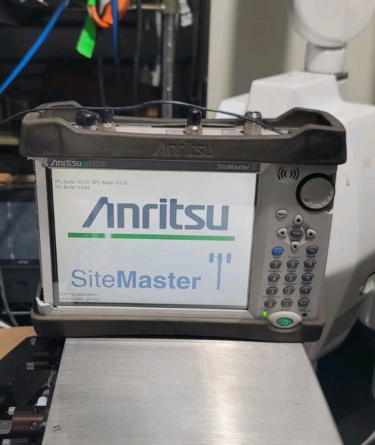 Anritsu S332E Cable and antenna analyzer Spectrum analyzer Touchscreen