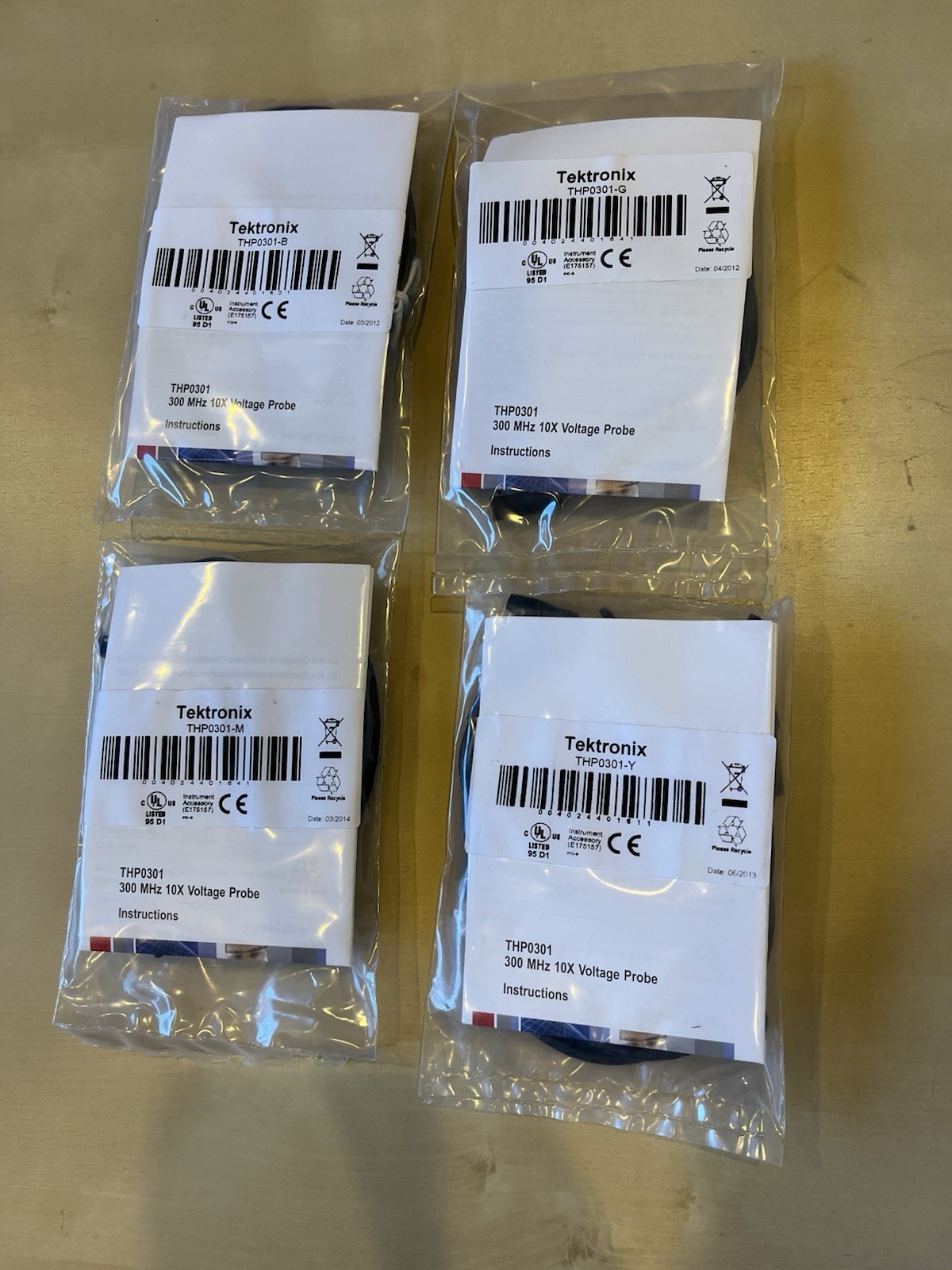 4 Color Set of Tektronix THP0301 300 MHz 10C Voltage Probe Accessories