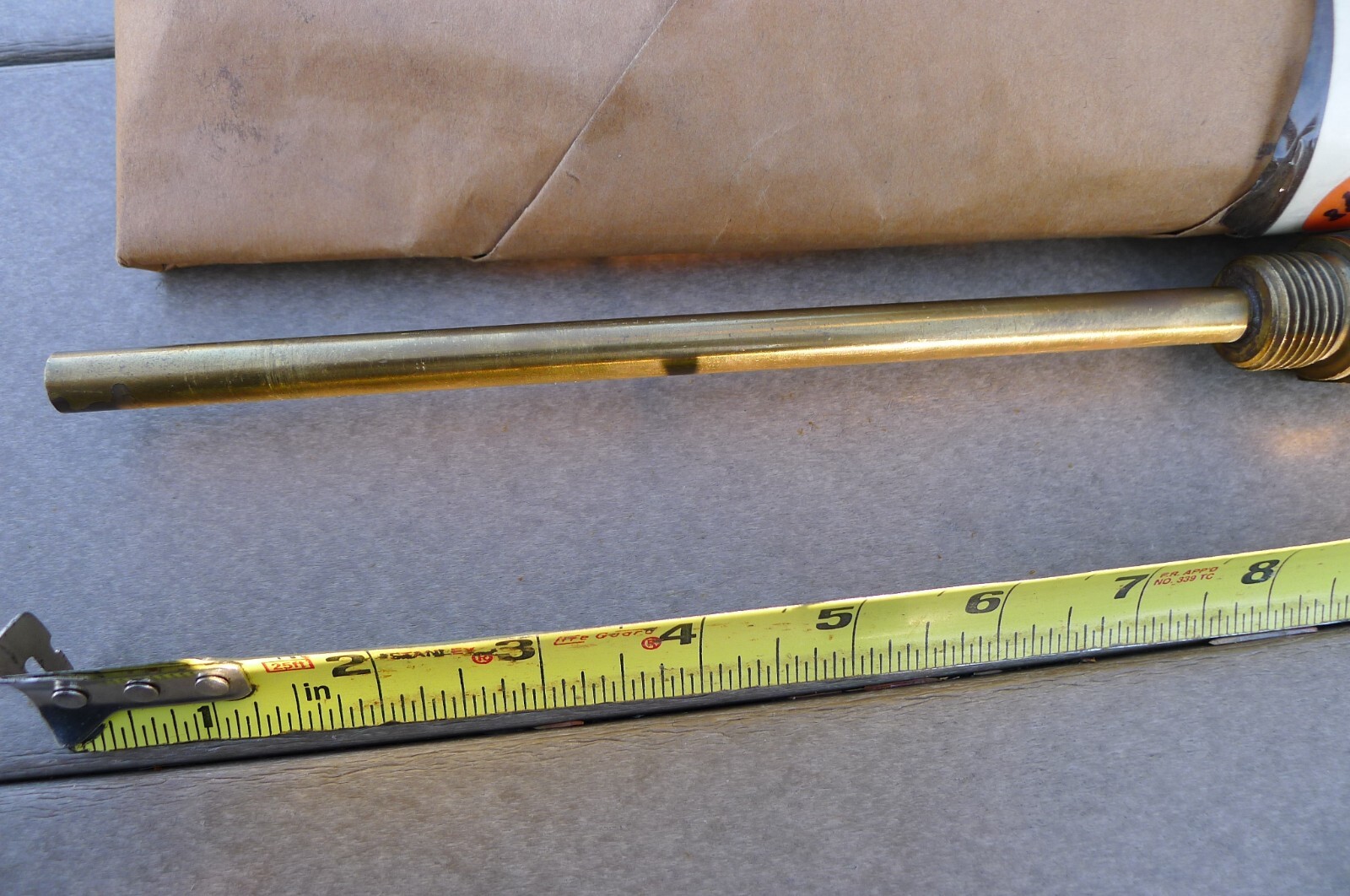 VTG GE 4002 BRASS THERMOMETER, 0-120C. 8″ STEM, 1/2″ NPT, NOS