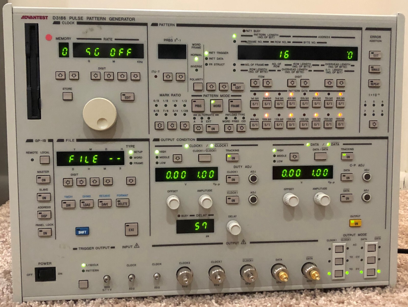Advantest D3186 Pulse Pattern Generator 12 Gb/s Works Perfectly