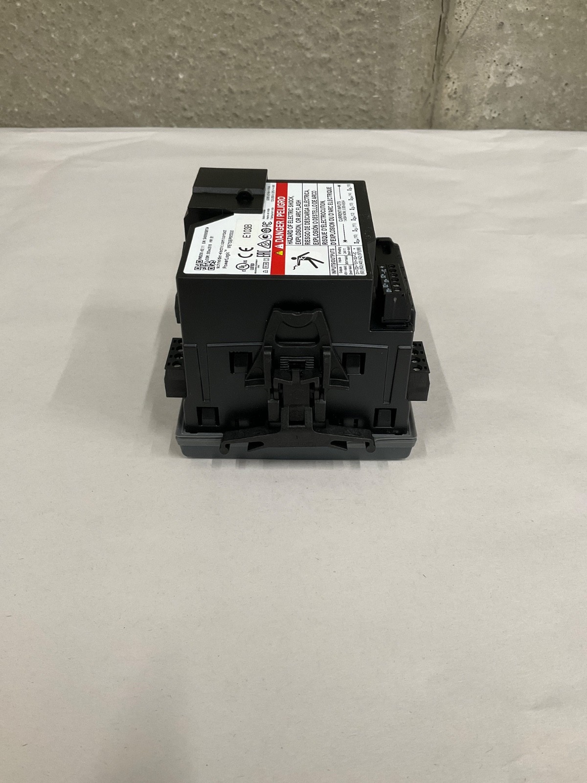 Schneider Electric PowerLogic PM5300 METSEPM5330 Power Parameter Meter