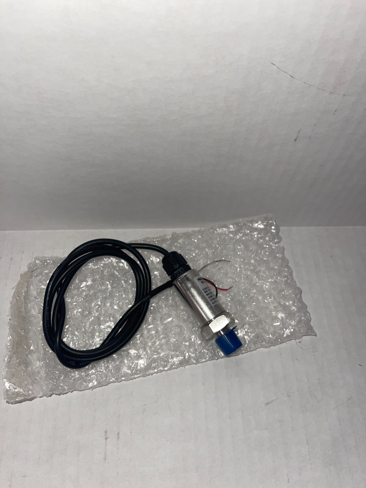 Dwyer Instruments 626-11-Gh-P1-E1-S1 Pressure Transmitter, 0-150Psi, 36In Lead