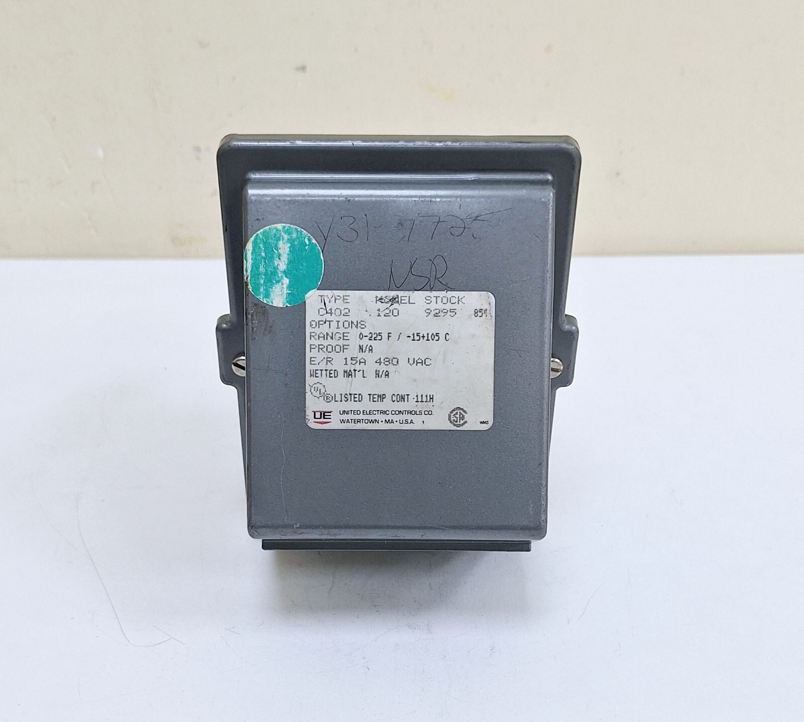United Electric C402 / 120 Pressure Switch C402-120
