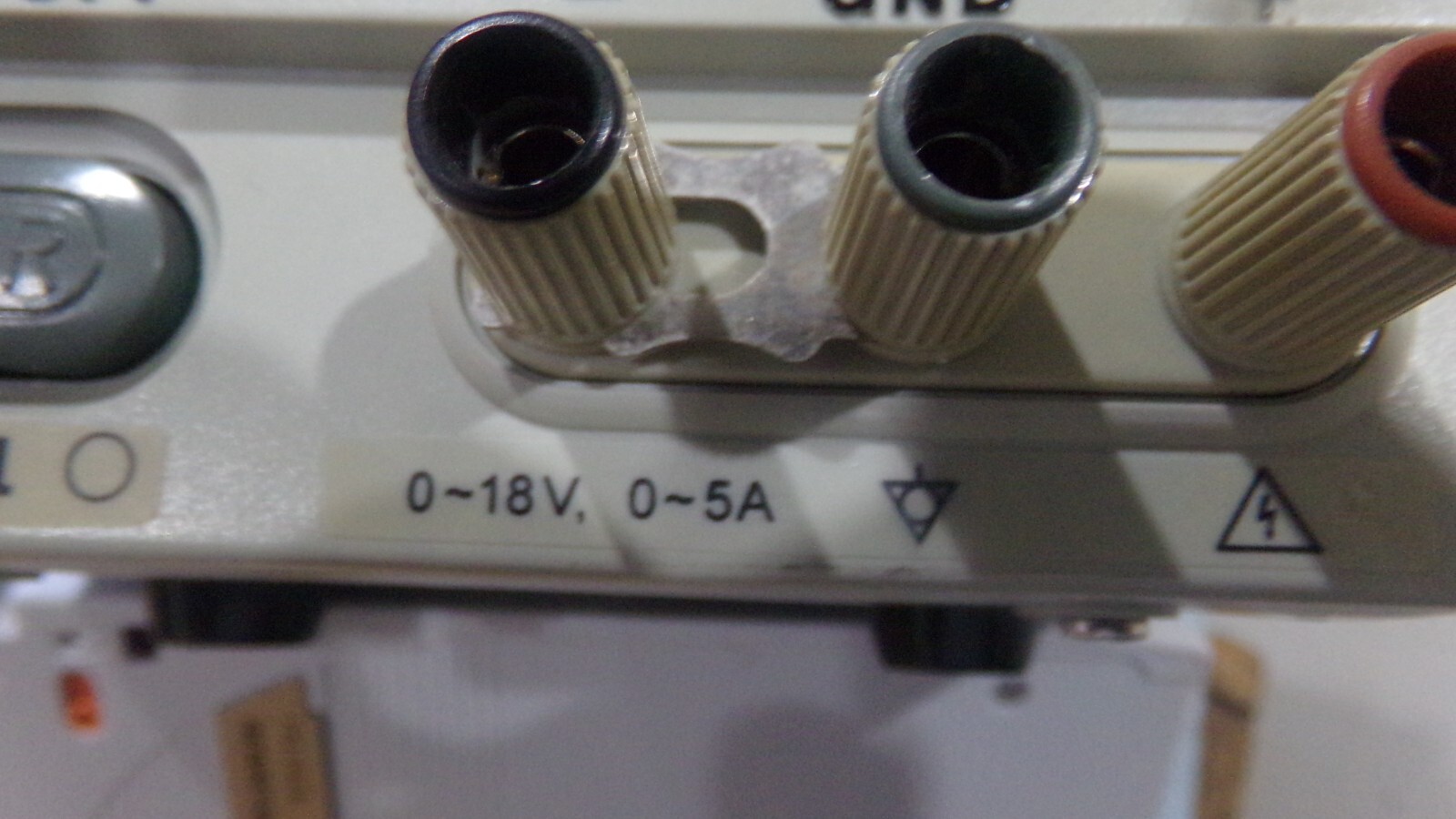 GW Laboratory Model: GPS-1850D DC Power Supply. 0 – 18V 0 – 5A