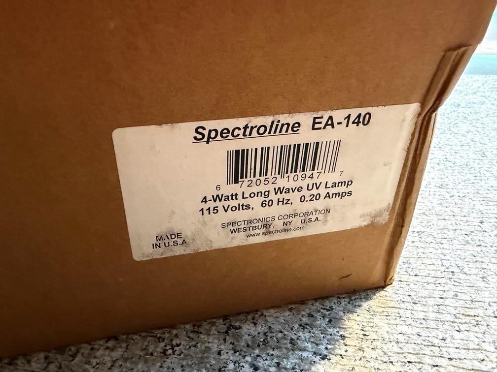 SpectroLine CM-10 Fluorescence Analysis Cabinet w EA-140 light – new in box!