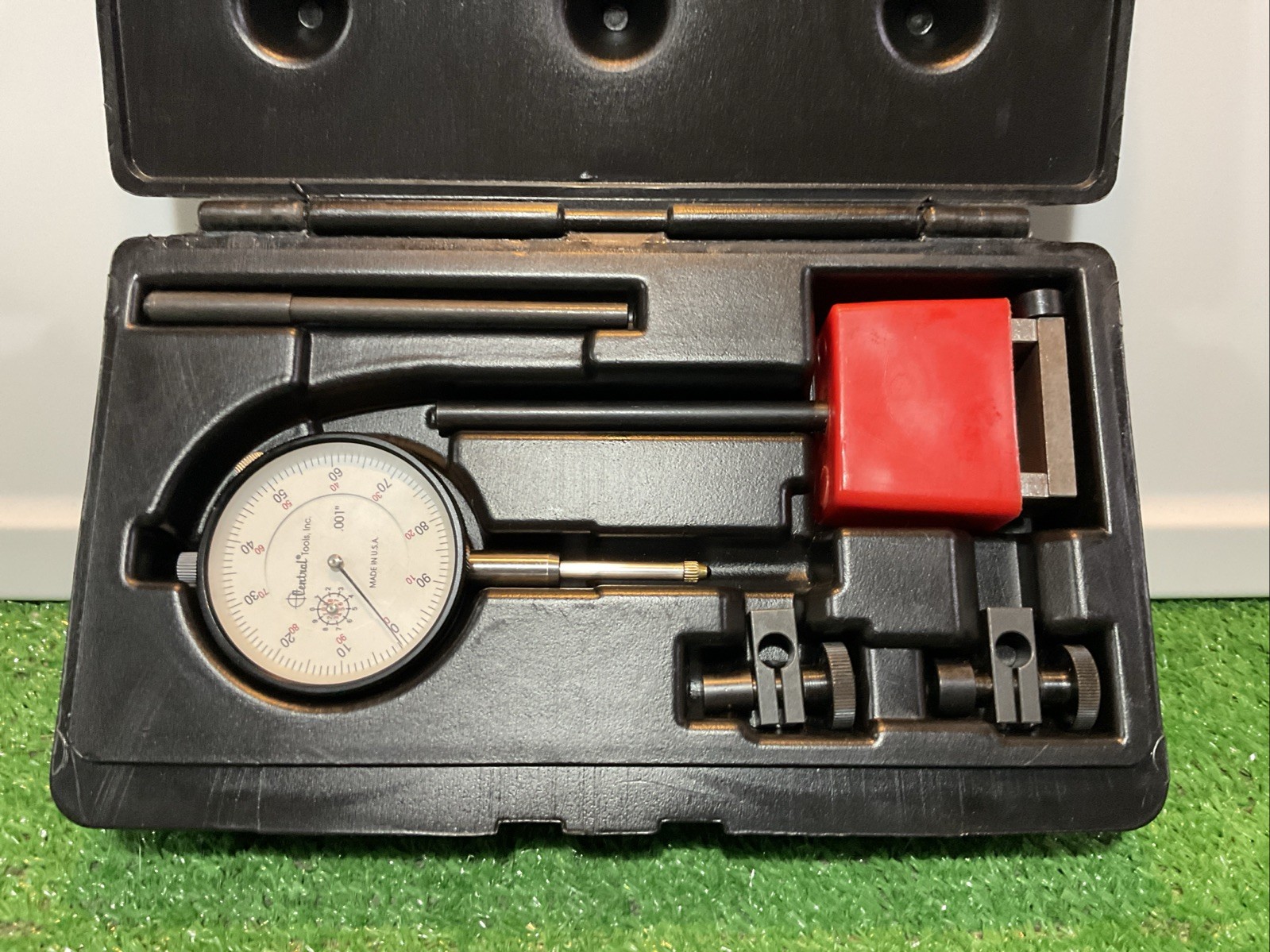 Central Tools 6405 Indicator Dial Set 0-100, 0.001″ Increments – Magnetic Base