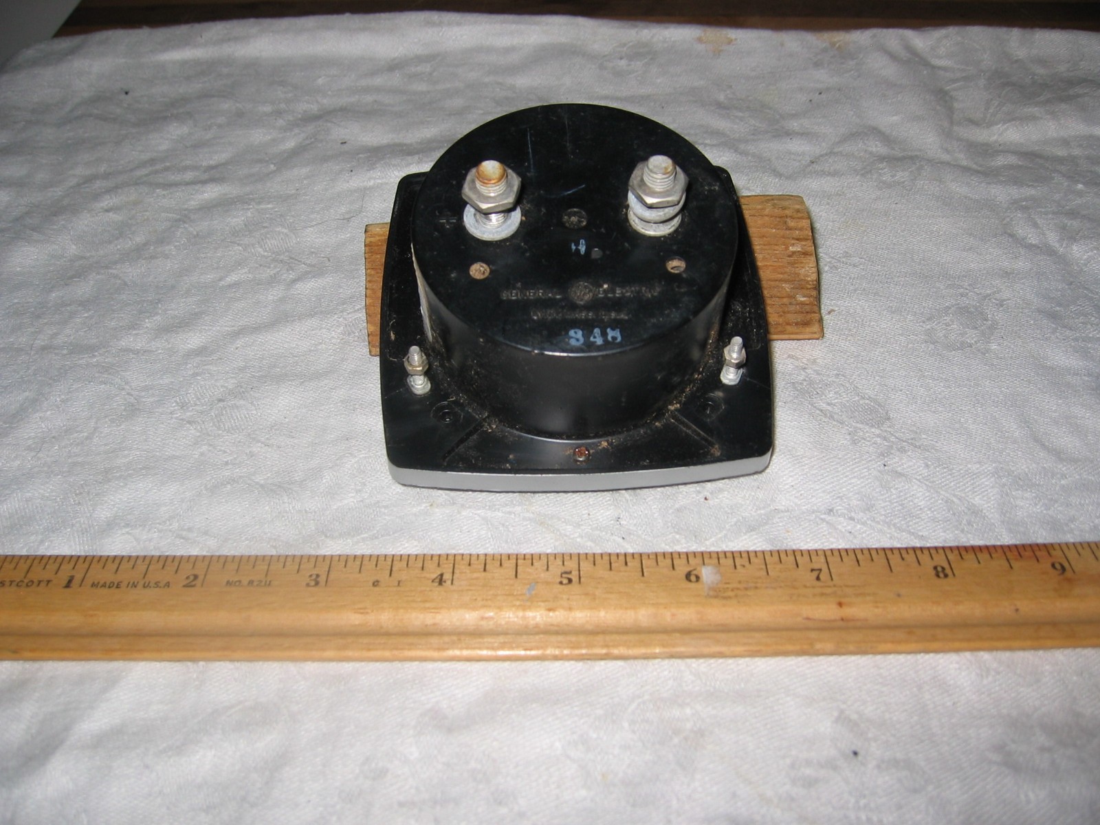 General Electric Vars Gauge 0-200 approx. 3.5″