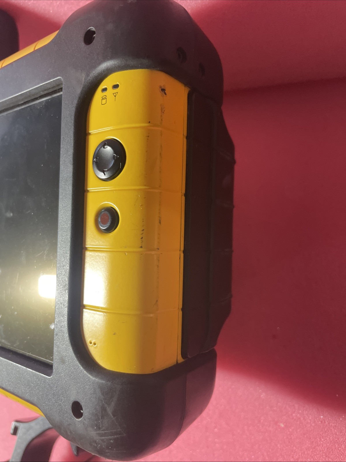 TRIMBLE YUMA TABLET 7IN MULTI TOUCHSCREEN GPS RUGGED WITH ADJUSTABLE CLAMP