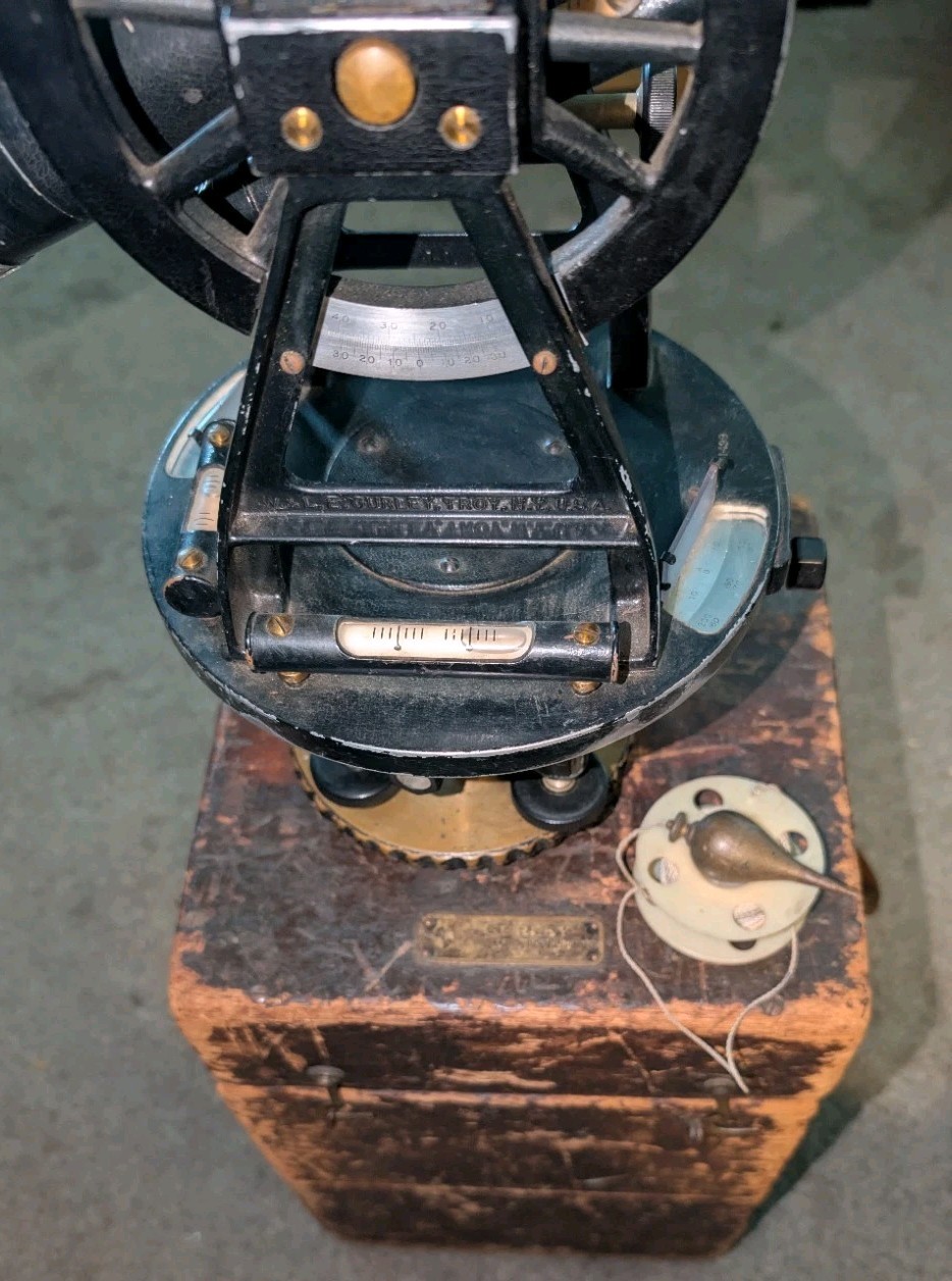 W.L. & E. Gurley Surveyor Transit .96ft Engineering Wood Box Vintage PLZ READ!