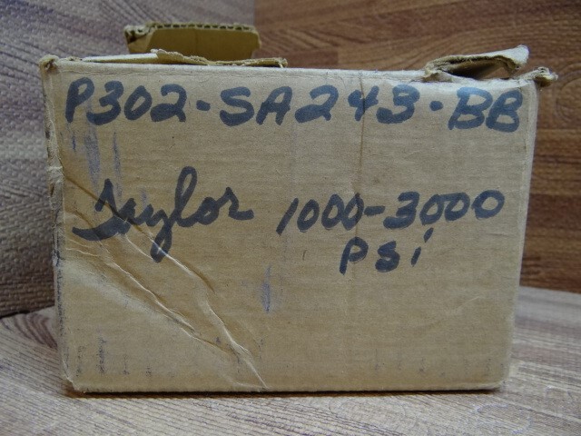 4 1/2″ Taylor Pressure Gauge 1000-3000 psi Set Pointer LB 1/4″ Bite Connection