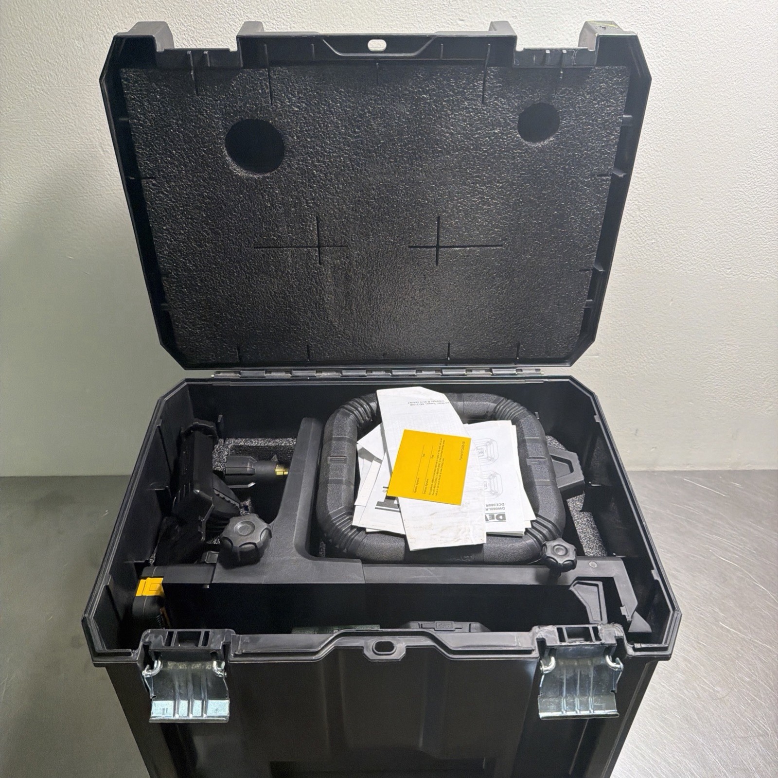 DEWALT DW080LGS 20V MAX Cordless Tool Connect Green Tough Rotary Laser Level Kit