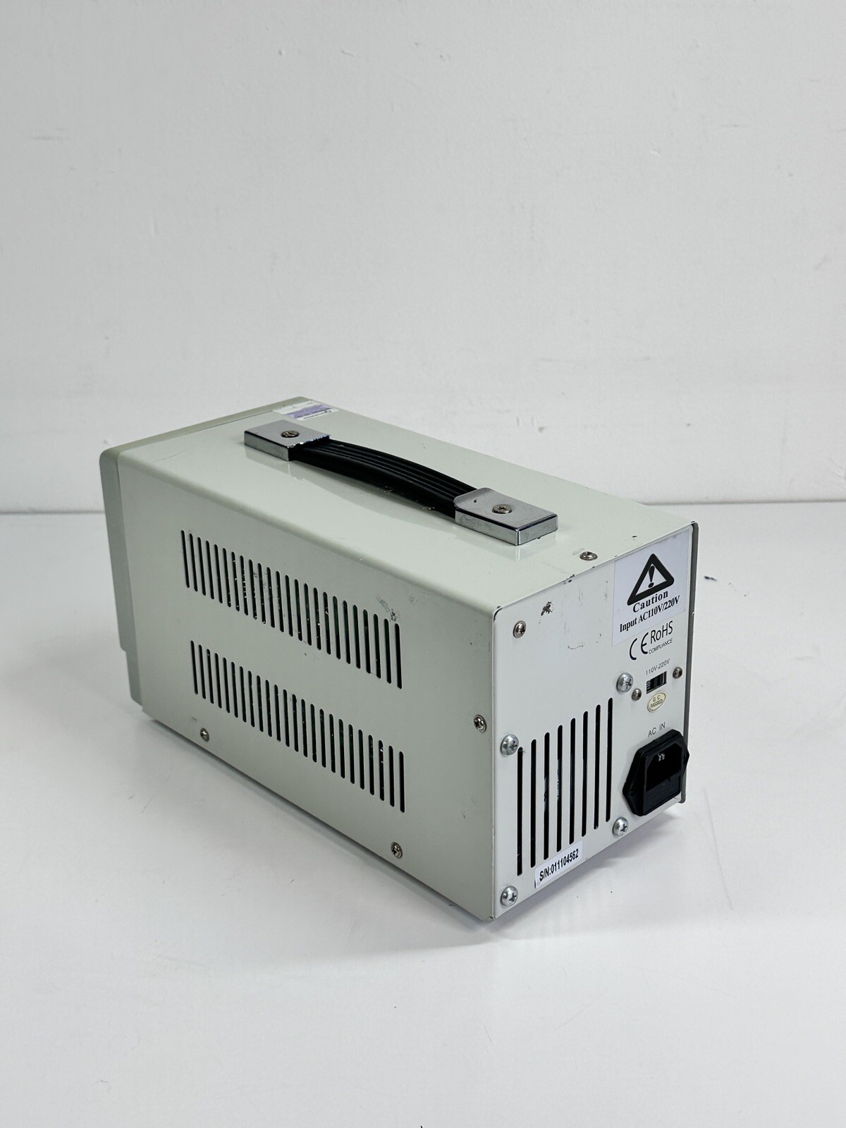 GW Instek Model: GPS-1850D DC Power Supply. 0 – 18V 0 – 5A