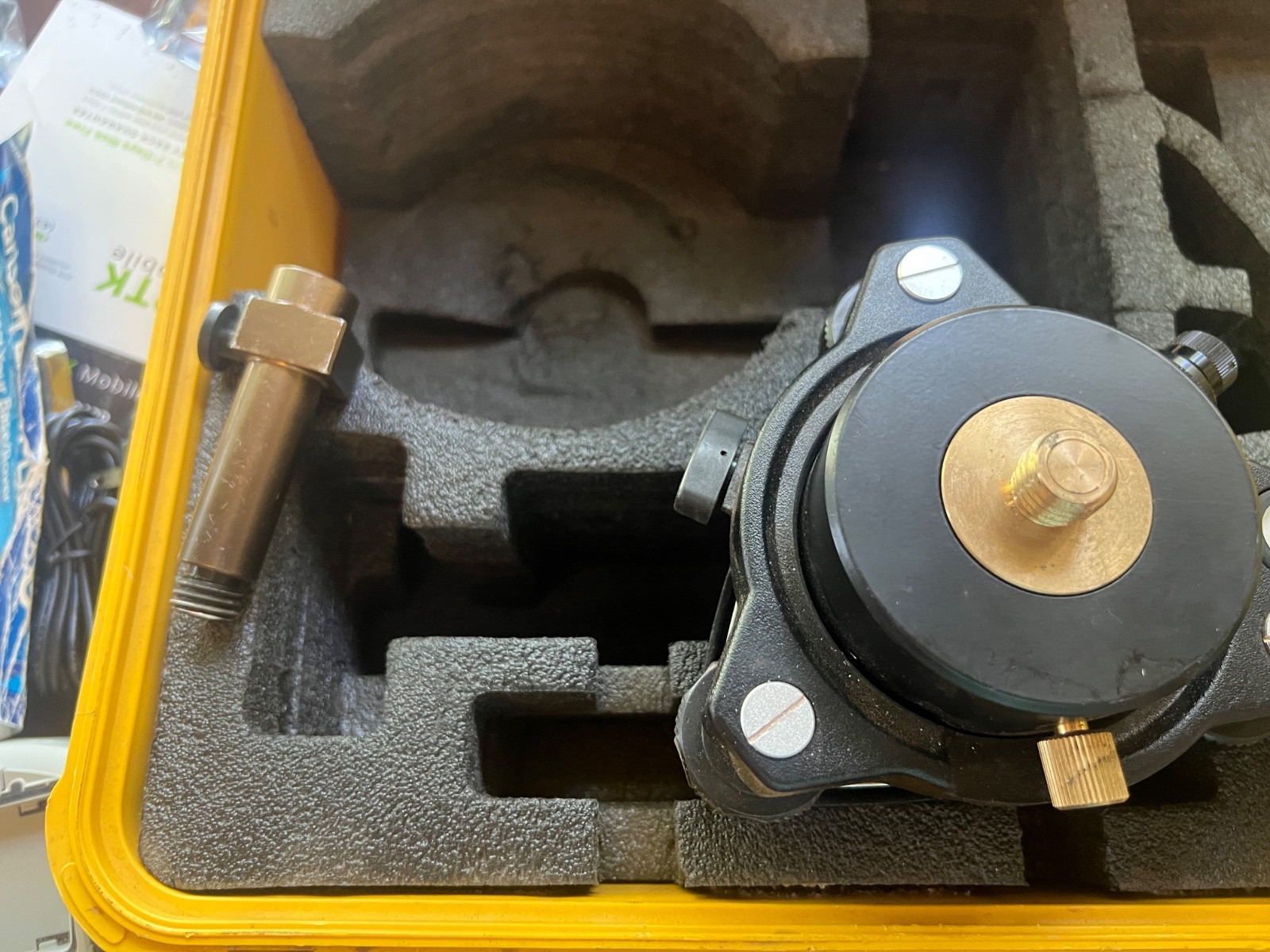GeoMax Zenith 35 Pro Base and Rover GSM-UHF and Carlson Surveyor 2 Controller