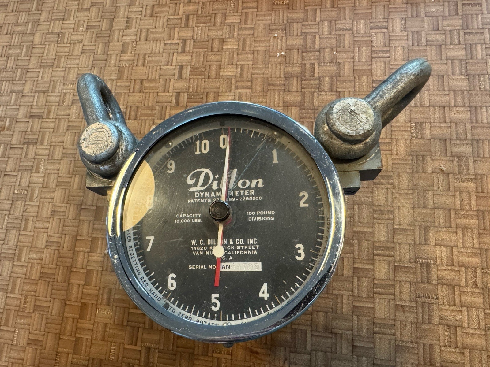 Vintage Dillon dynamometer 10,000 lb capacity scale with metal case made in USA