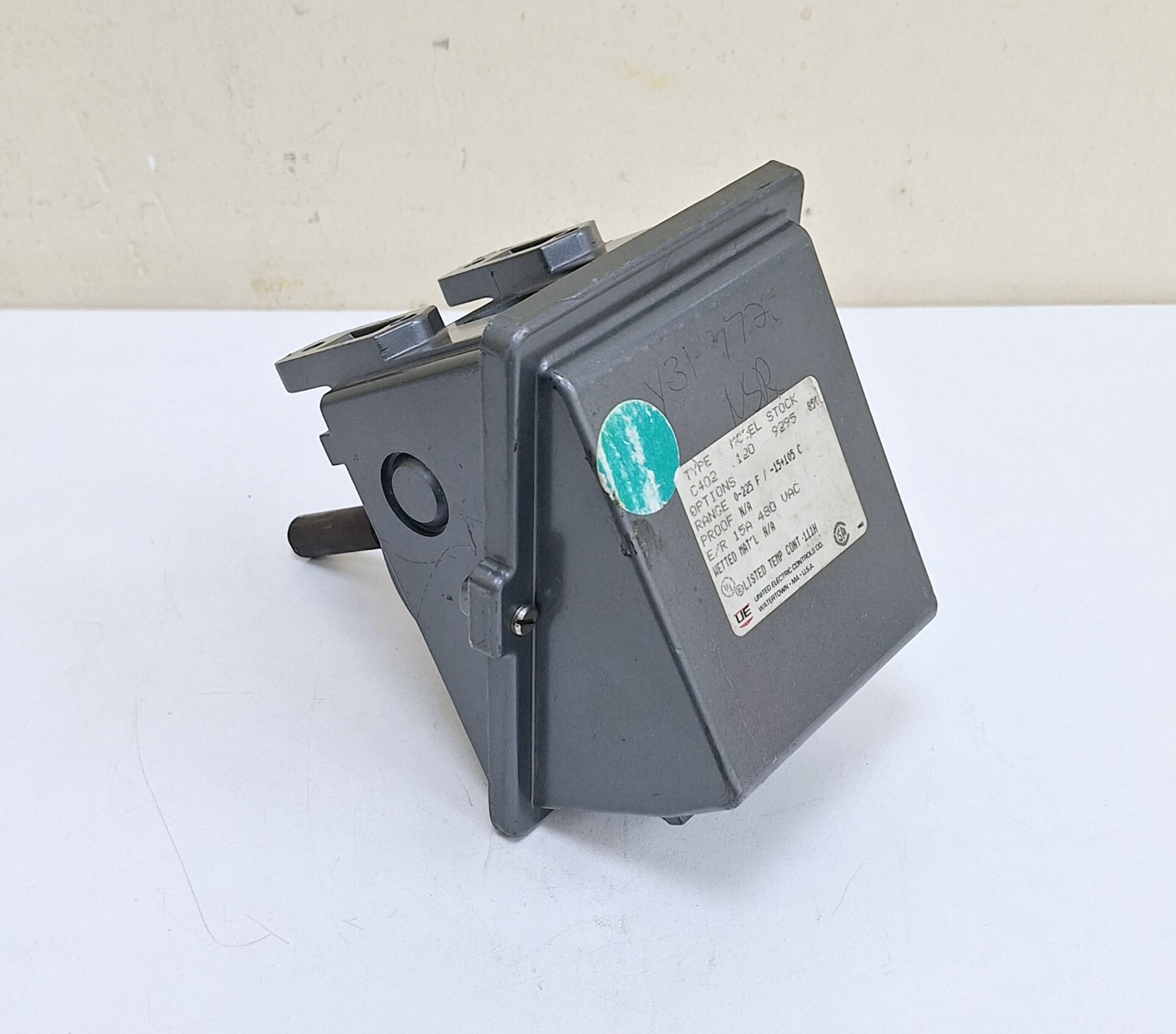United Electric C402 / 120 Pressure Switch C402-120