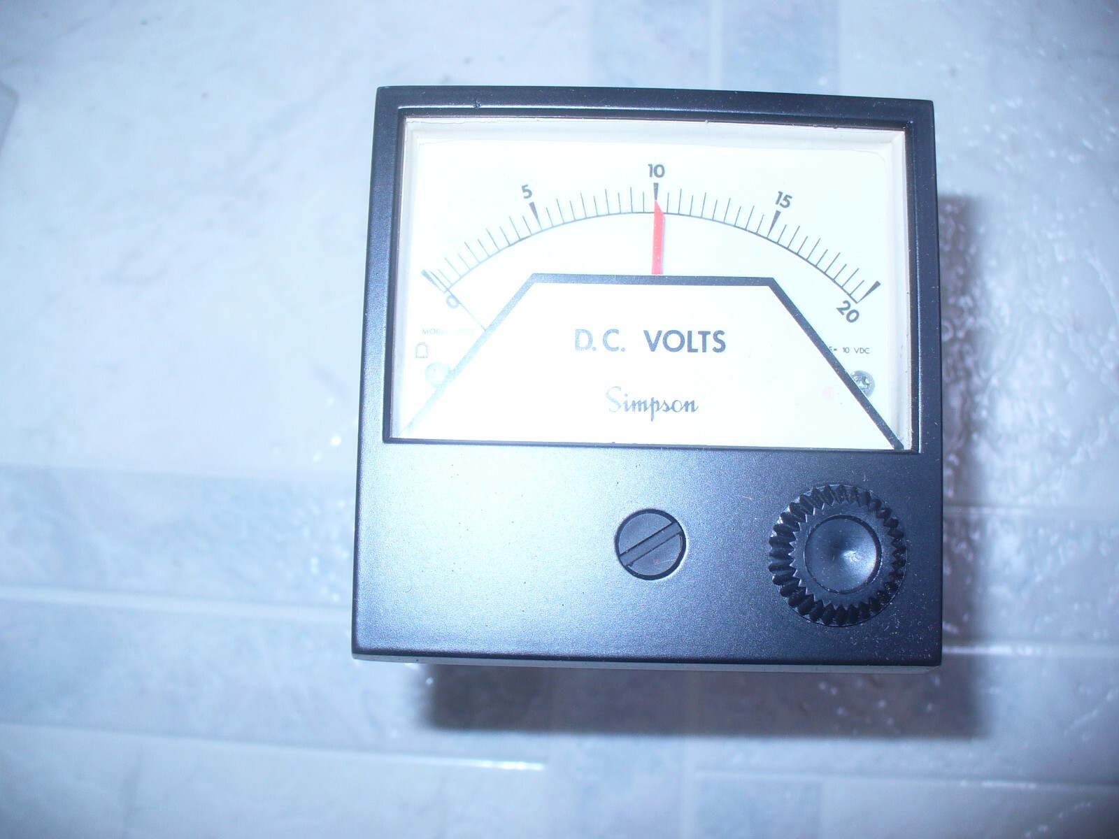 NEW Simpson DC Volt indicator model 3323 single set point controller