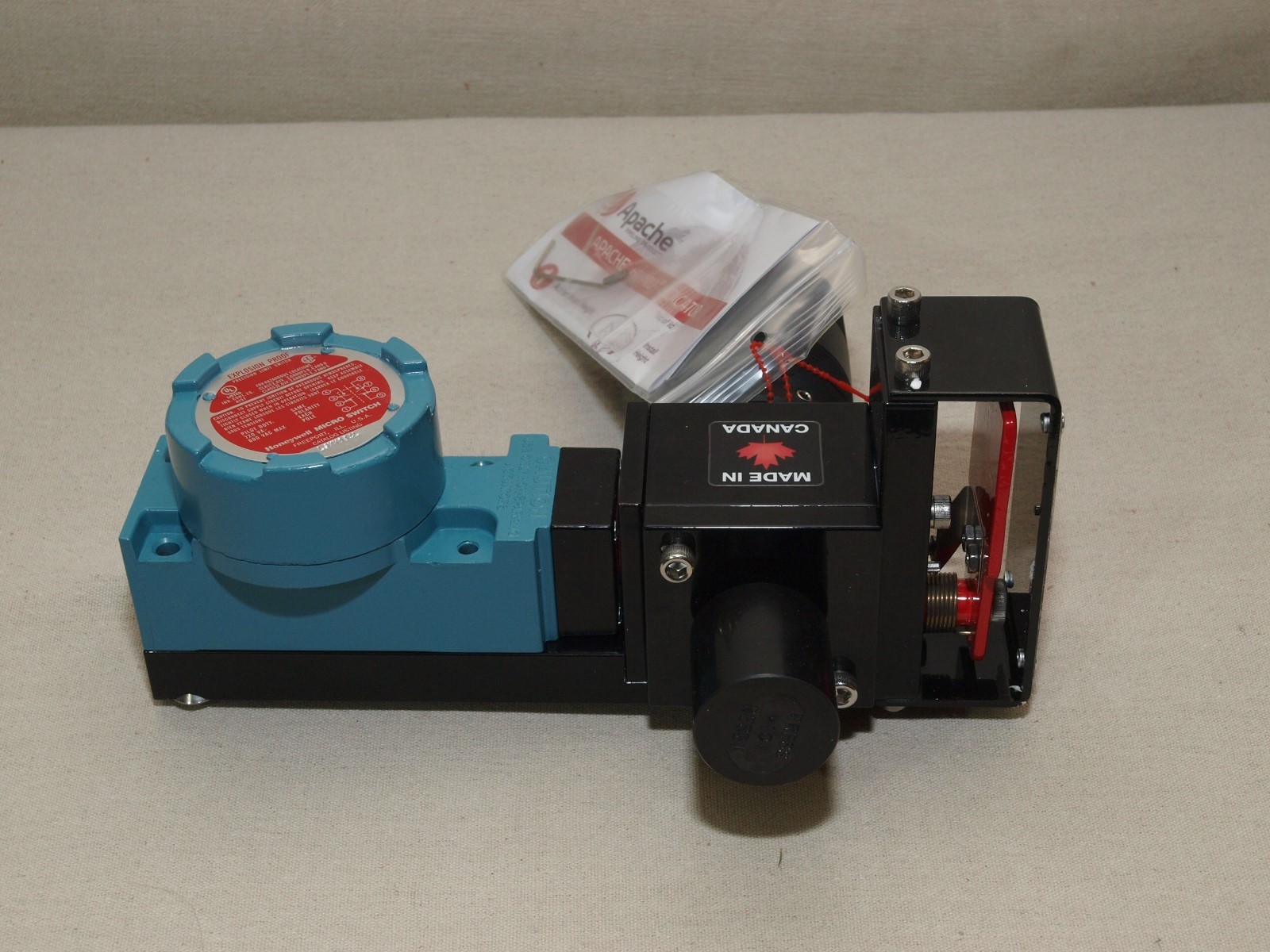Apache 53000000 pigPro 53 Passage Indicator set at 1480psi – Honeywell LSXYDB4L