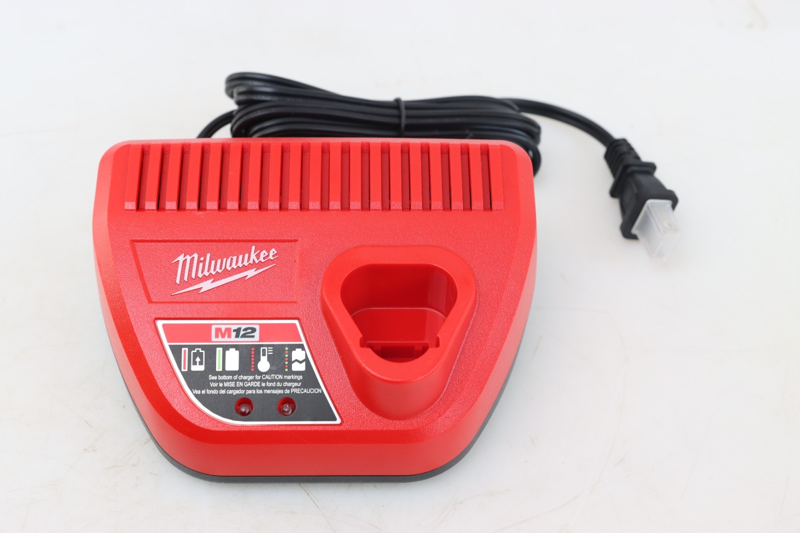 Milwaukee M12 M-Spector Cordless 360 4′ Inspection Camera Kit (2323-21)
