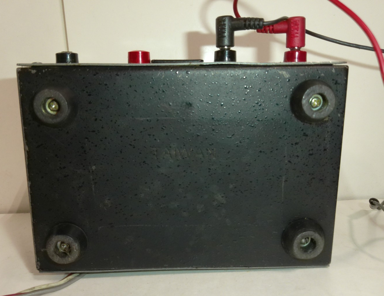 Vintage Unbranded AC/DC Voltmeter Made In Taiwan-Untested