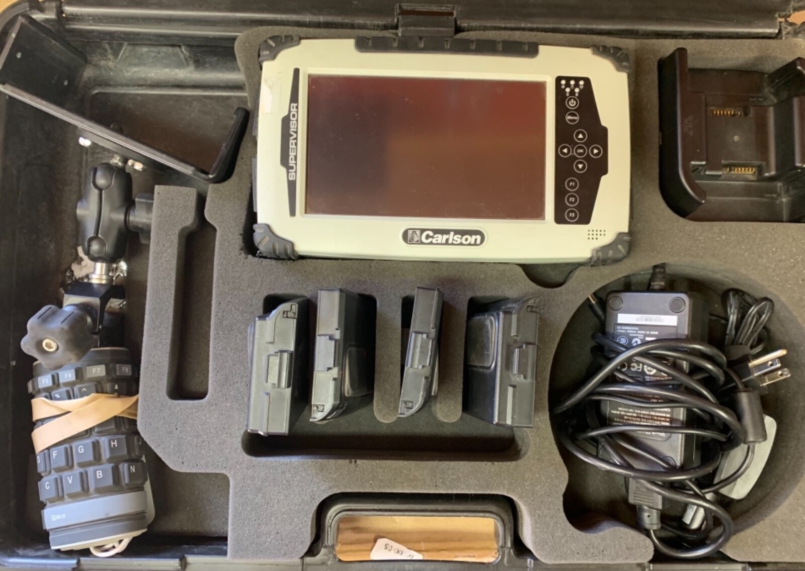 Carlson Supervisor Tablet ALG7, KEYBOARD, vehicle mount, 120v&12v chargers, case
