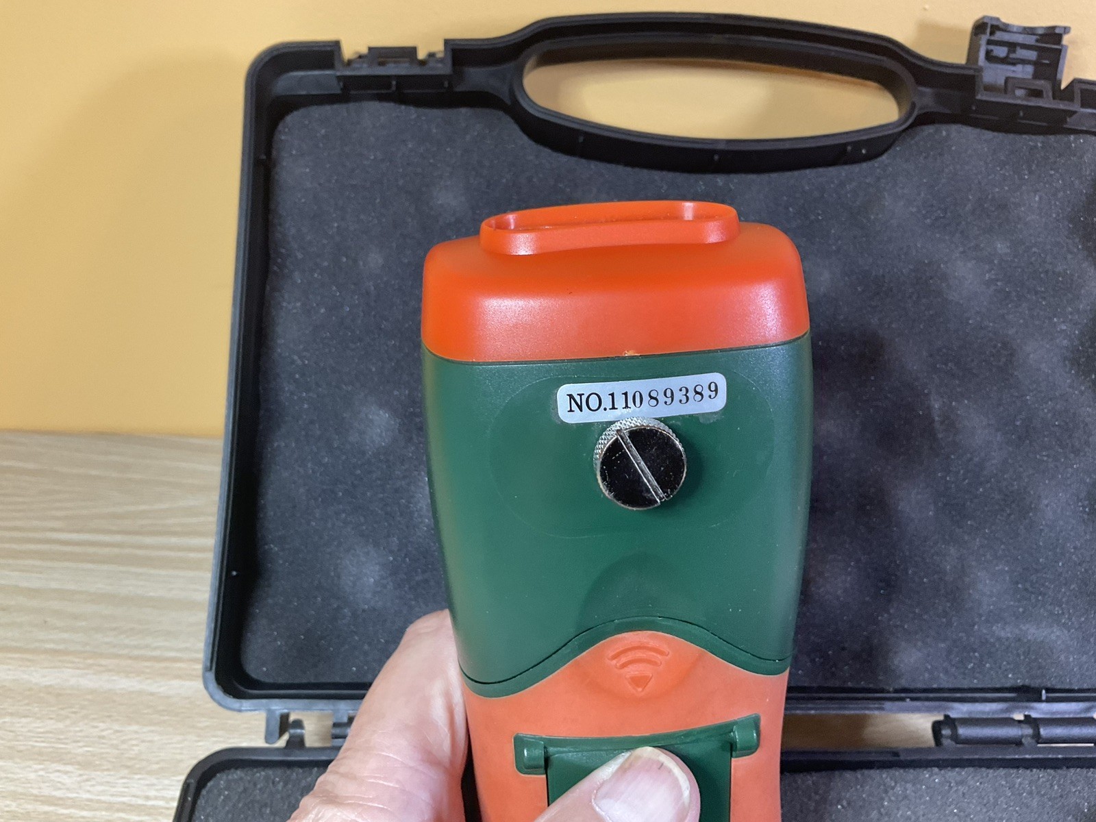 Extech HD450 Light Meter – Orange