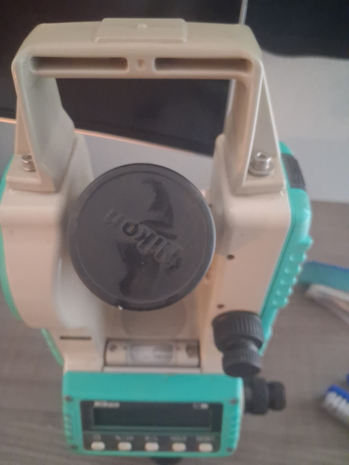 Nikon NE-101 Digital Construction Theodolite – White/Blue