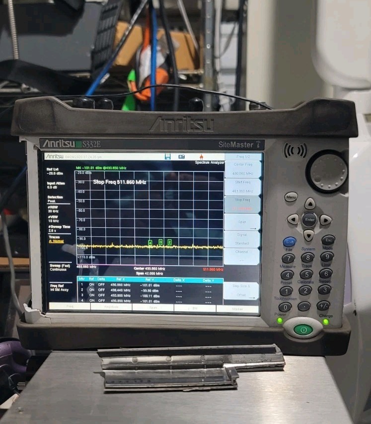 Anritsu S332E Cable and antenna analyzer Spectrum analyzer Touchscreen
