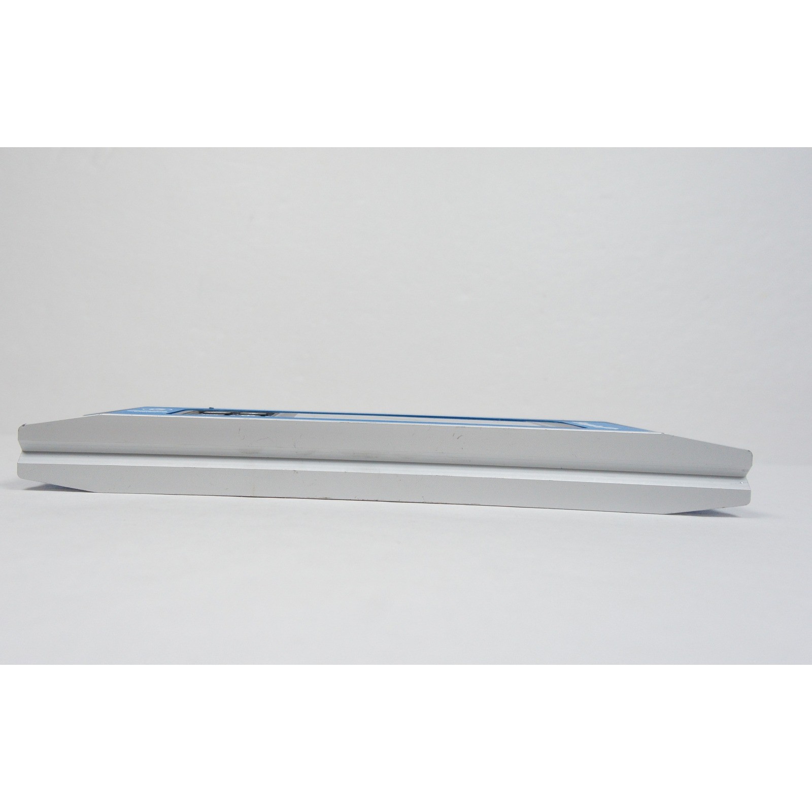 Empire em105.9 Digital Torpedo Level 9 Inch Magnetic IP54 Blue Silver Auto-Calib