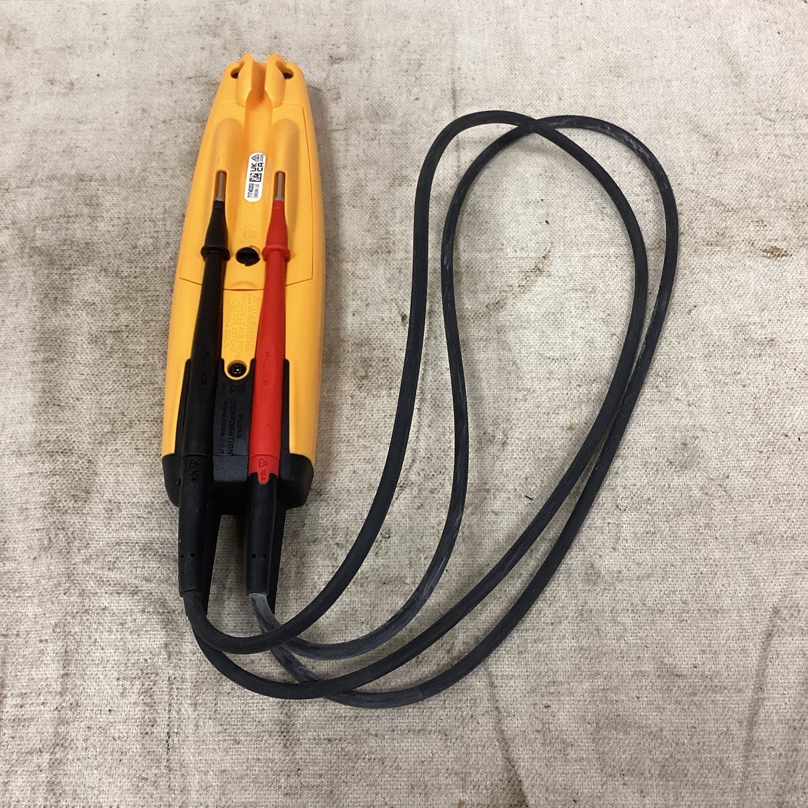 FLUKE Fluke-T+Pro Voltage Tester CAT III 1000V/CAT IV 600V