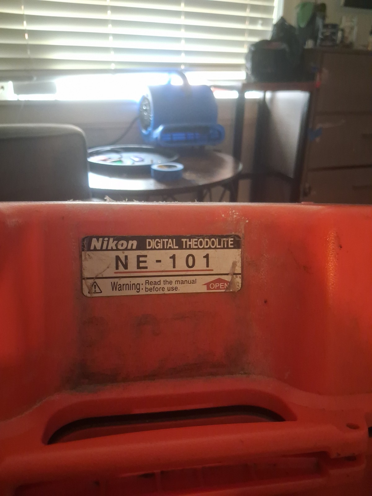 Nikon NE-101 Digital Construction Theodolite – White/Blue