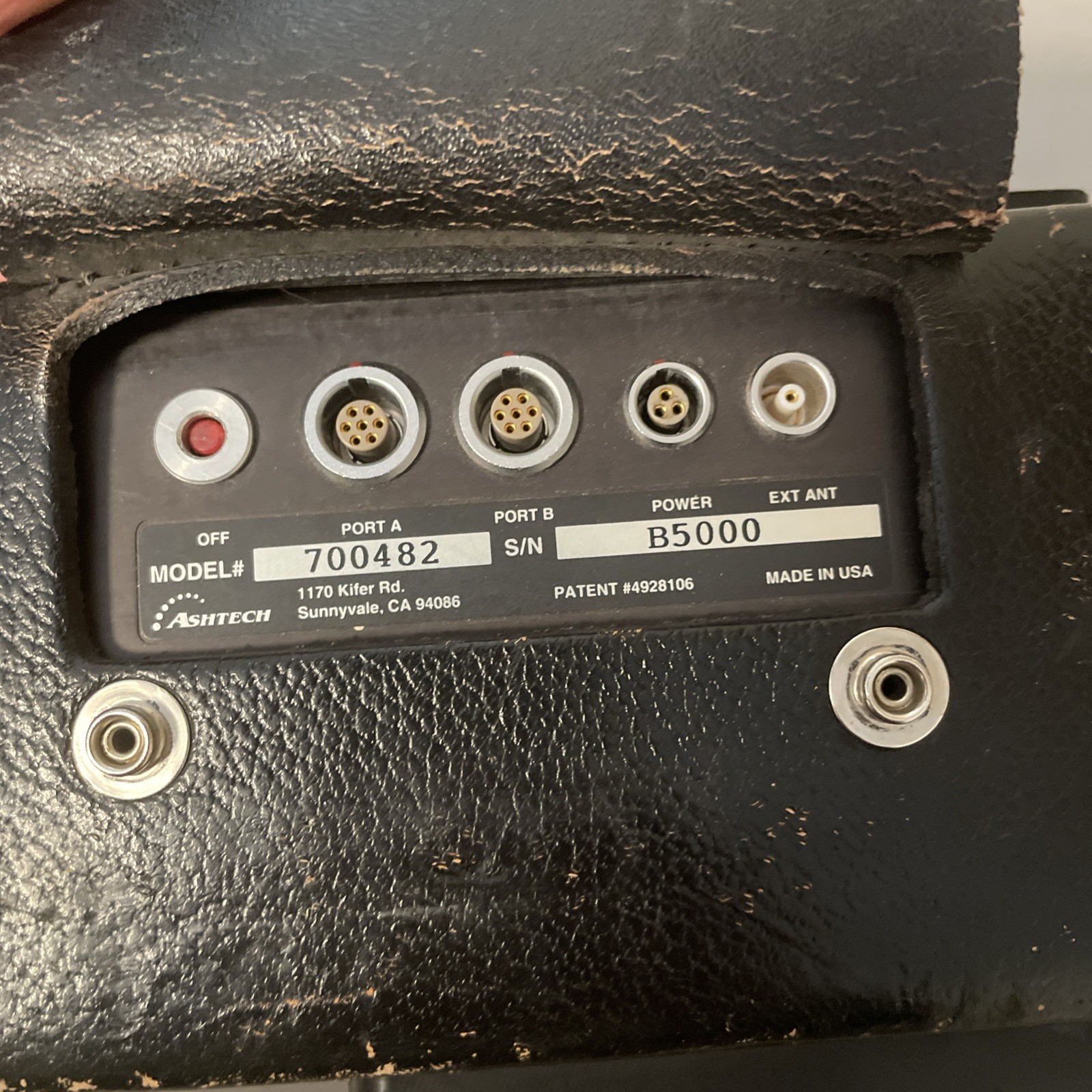 Ashtech Inc. Surveying GPS Receiver XII w/ Leather Case