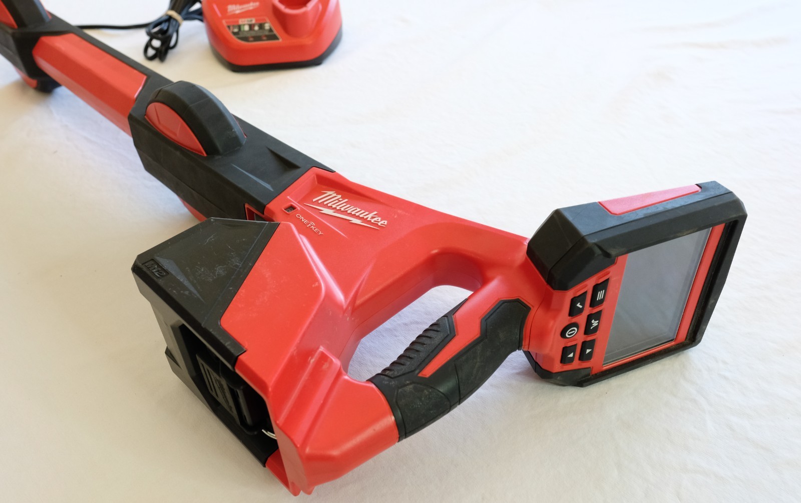 Milwaukee 2580-20 M12 Cordless Pipeline Locator – Used