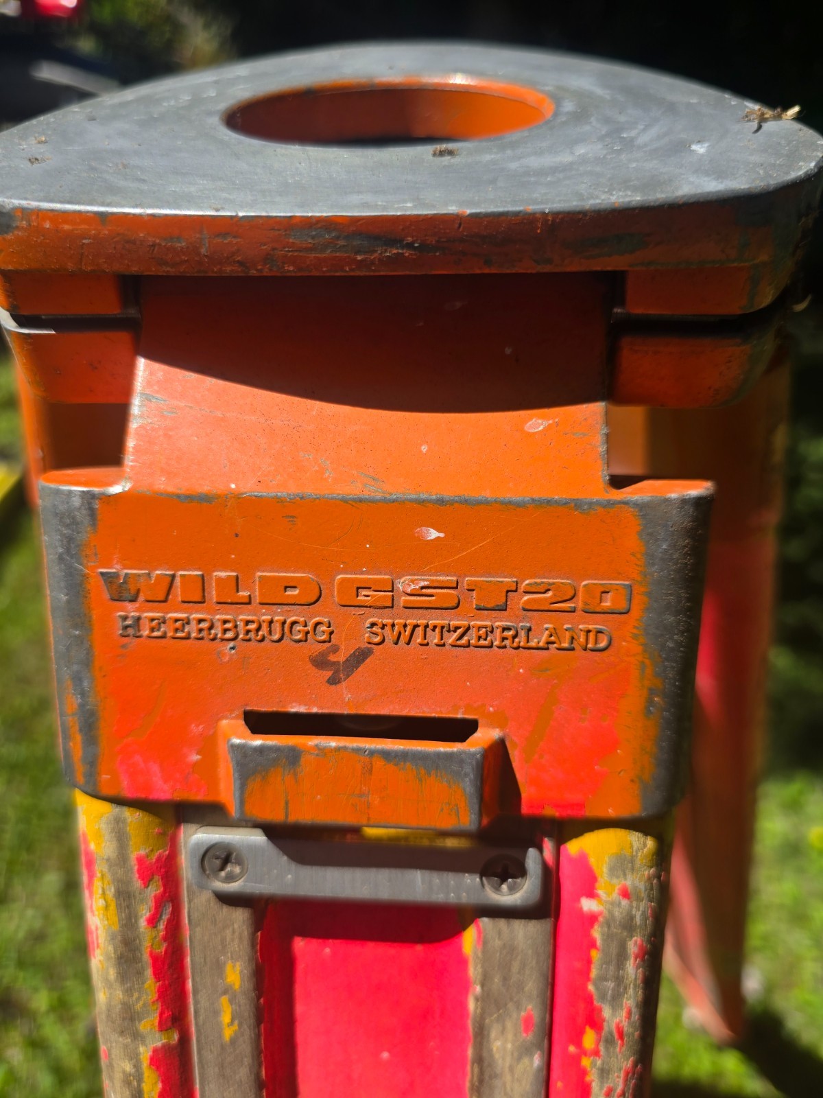 Wild GST20 Land Surveyors Tripod