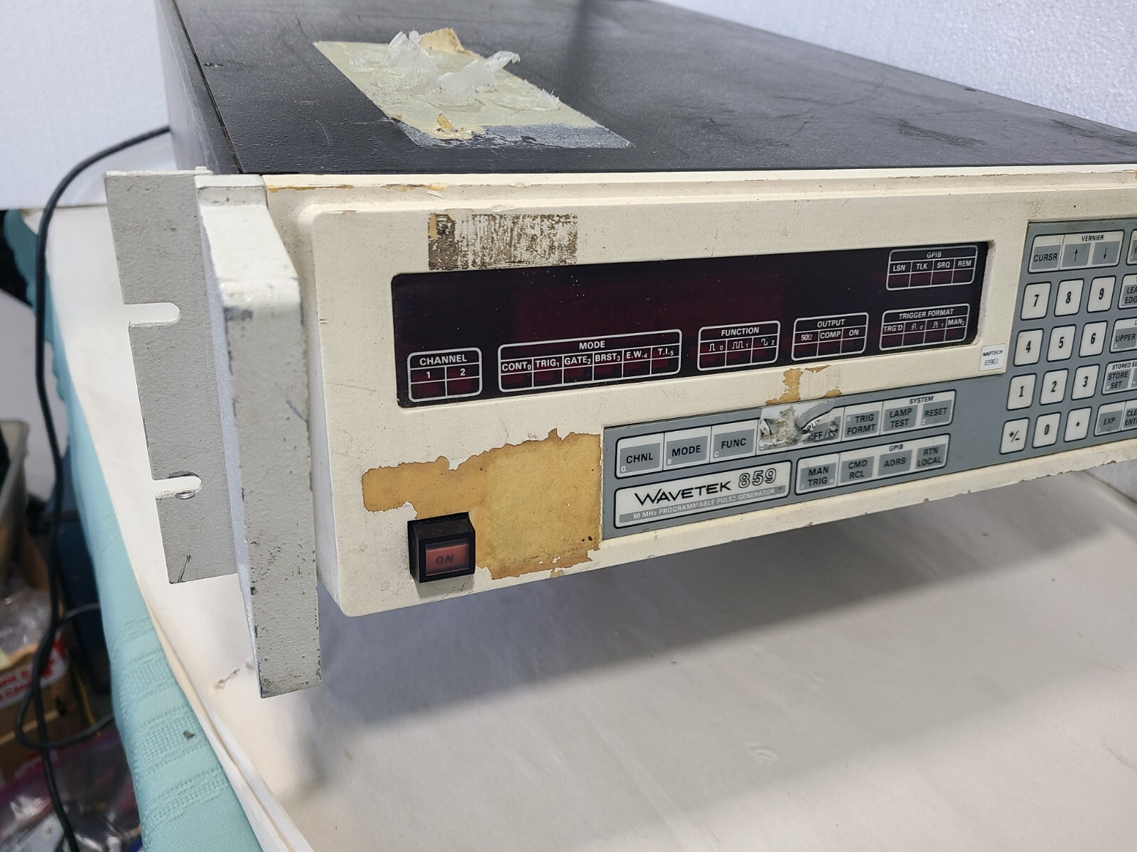 Wavetek 859 50mhz Programmable Pulse Generator, Powers Up, AS IS For Parts Or Re